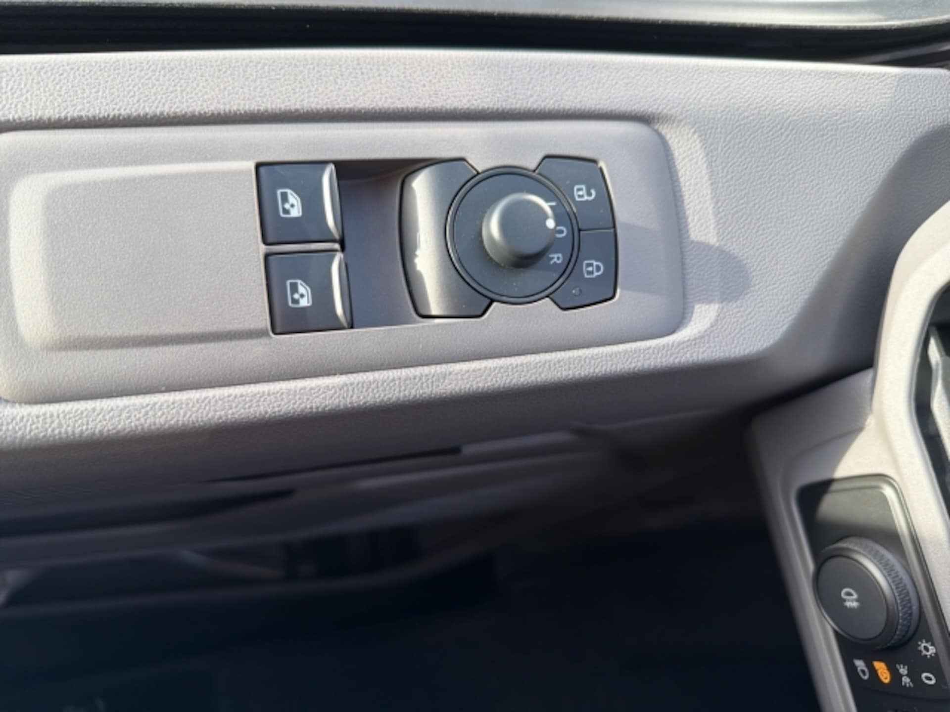 Volkswagen Transporter Kombi kurzer Radstand