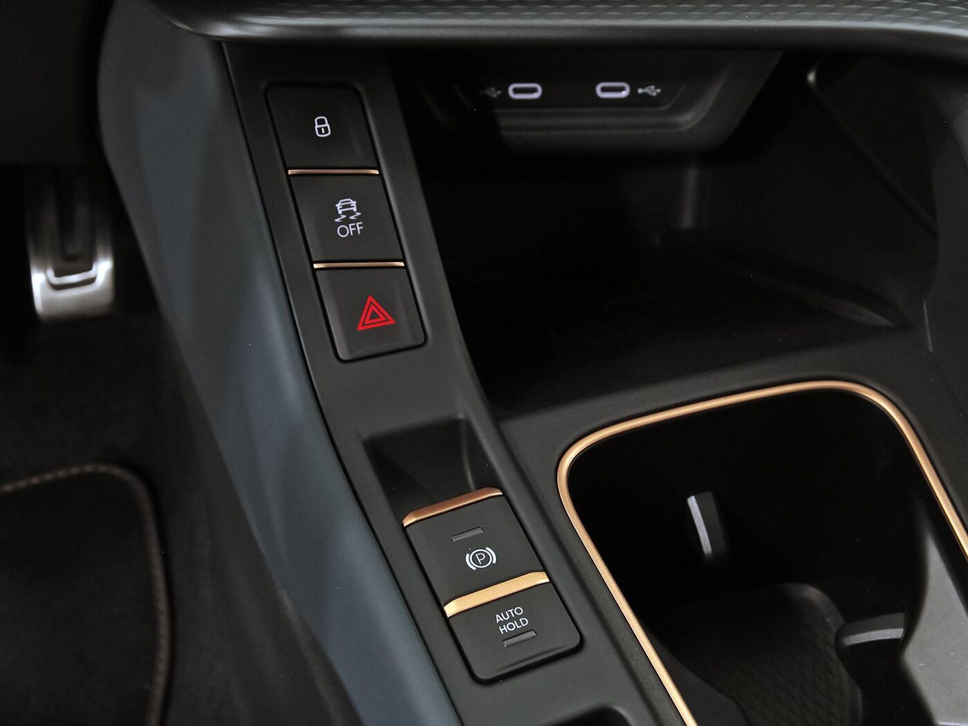 CUPRA Terramar 1.5 TSI e-Hybrid DSG 150 kW (204 CV) — photo 32