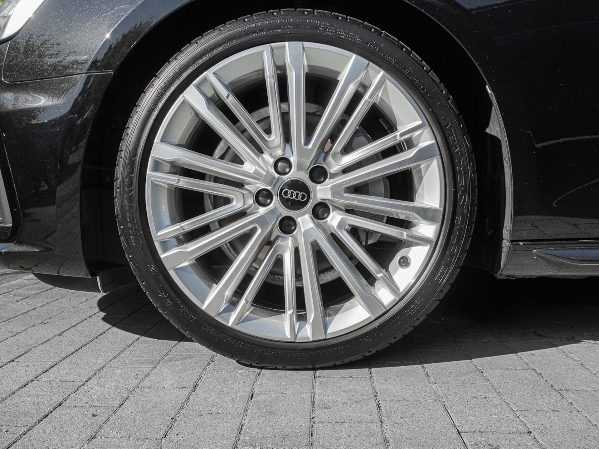 Audi A4 Avant S line
