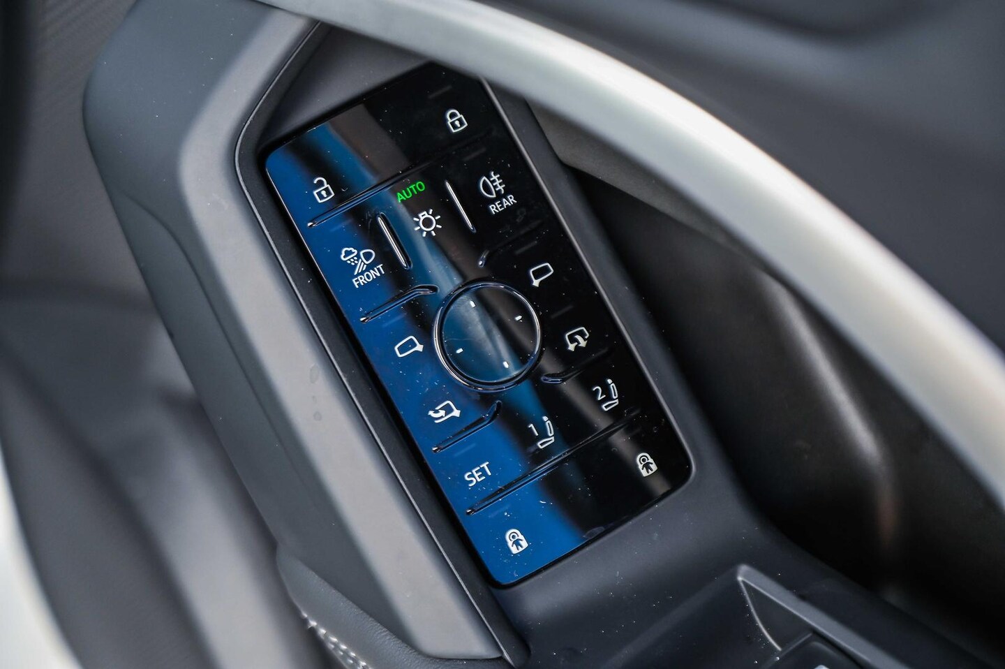 Image about Audi Q5 SUV TDI quattro 150 kW sport