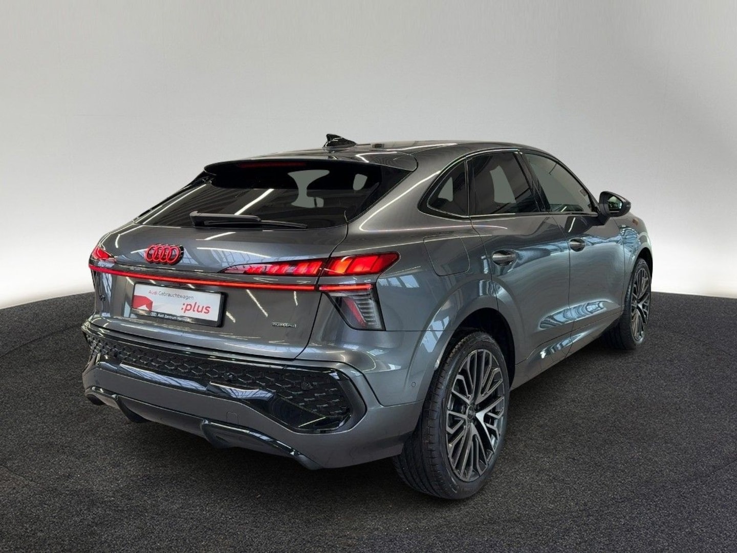 Bild über Audi Q3 Sportback TFSI quattro 150 kW S tronic - für weitere Informationen kontaktieren Sie den Audi Partner