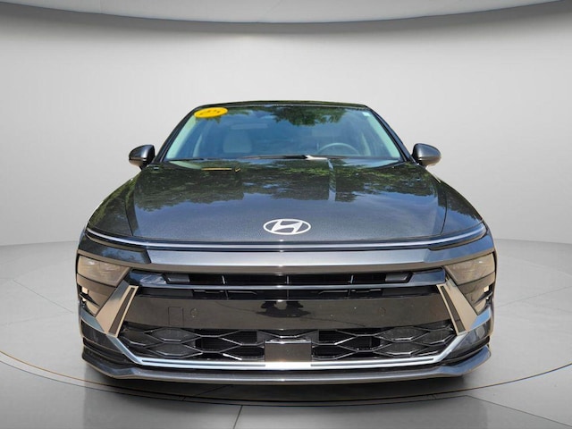 2025 Hyundai Sonata Hybrid