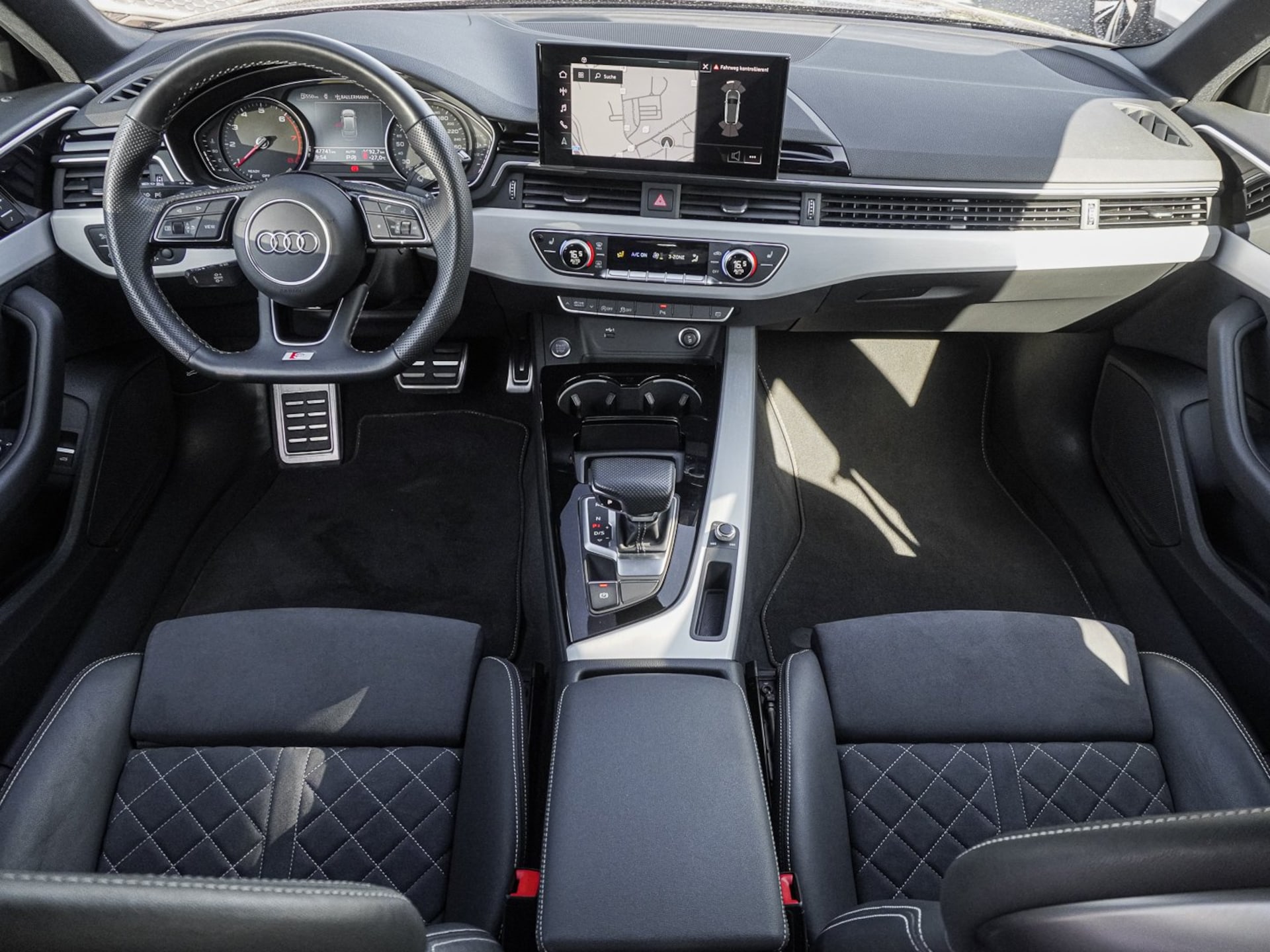 Audi A4 Avant S line