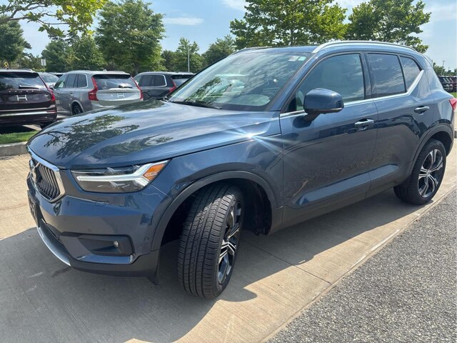 2022 Volvo XC40