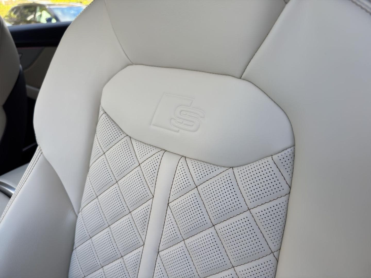 Bild über Audi Q8 SUV TFSI e S line business TFSI e quattro 360 kW tiptronic - für weitere Informationen kontaktieren Sie den Audi Partner