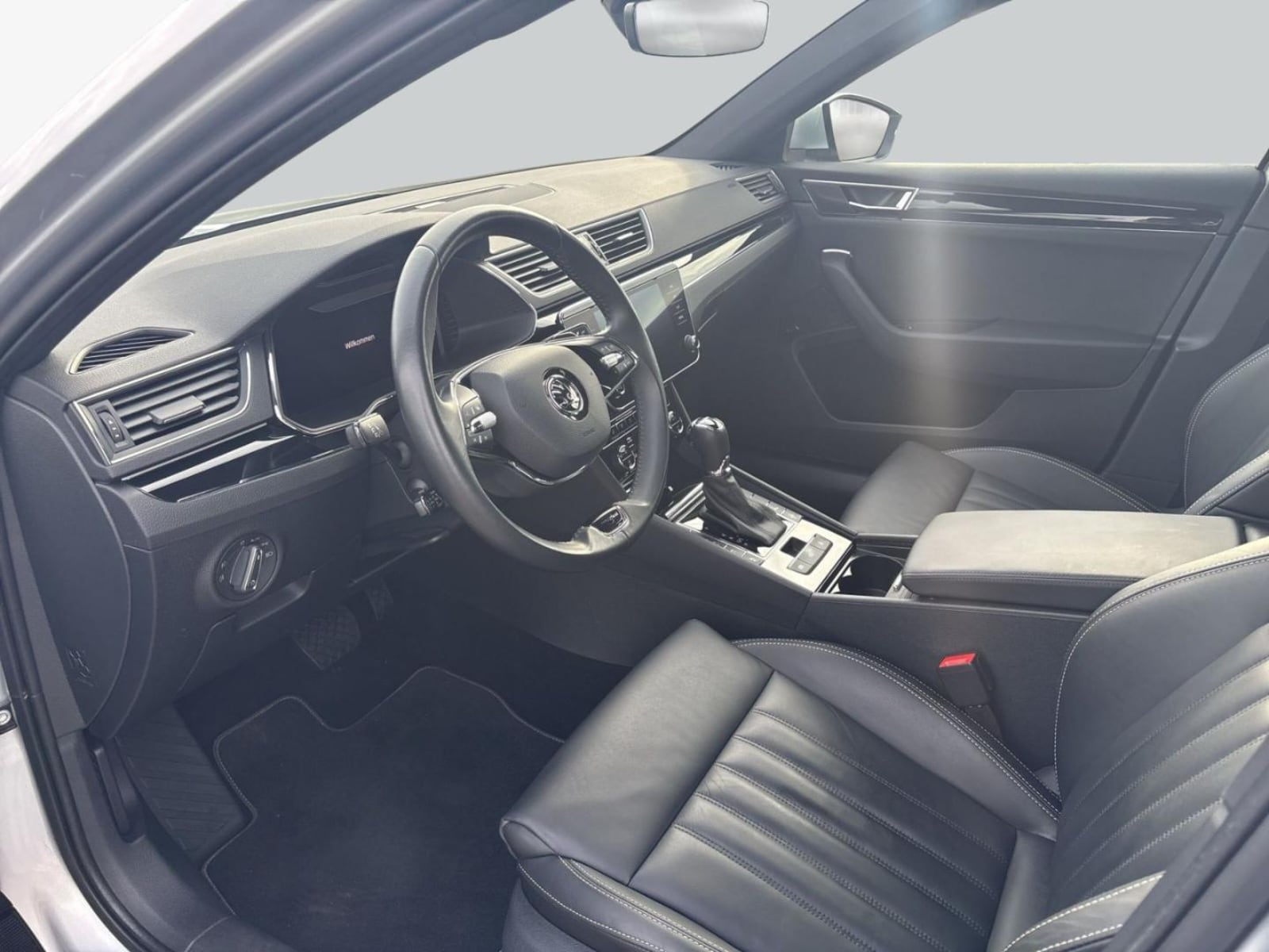 Škoda Superb – Bild 9