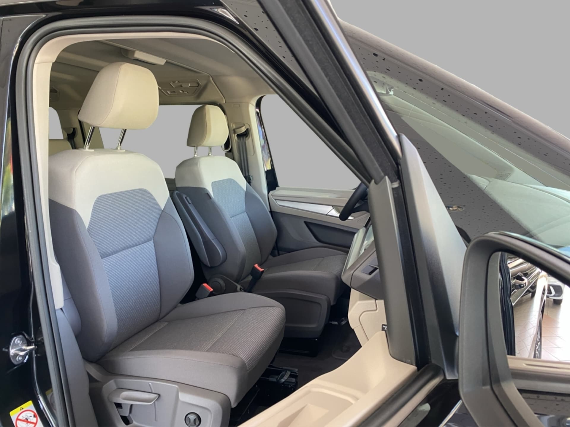 Volkswagen Multivan Basis-Modell