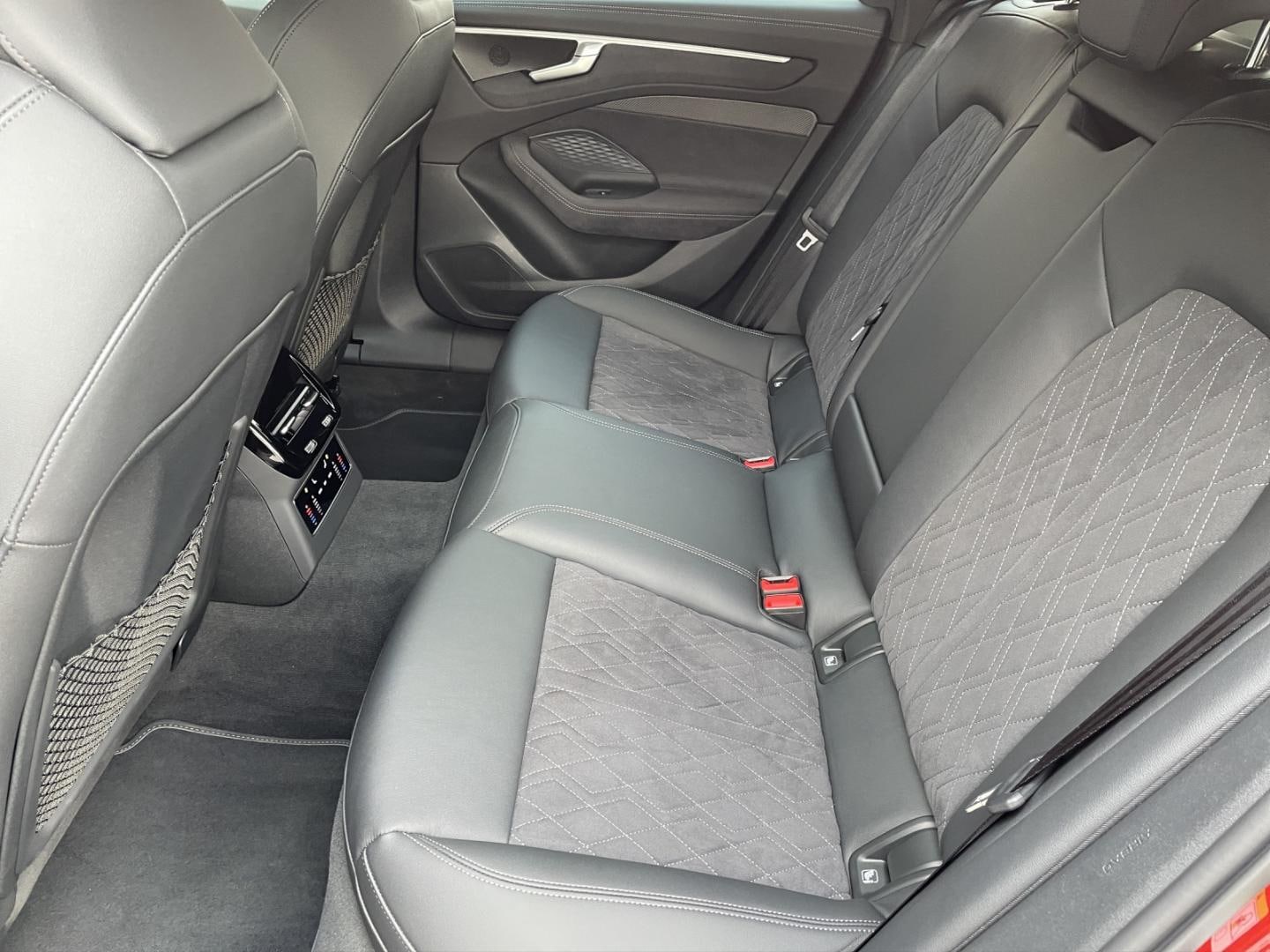 Bild über Audi A6 Avant edition one TDI quattro 150 kW S tronic - für weitere Informationen kontaktieren Sie den Audi Partner