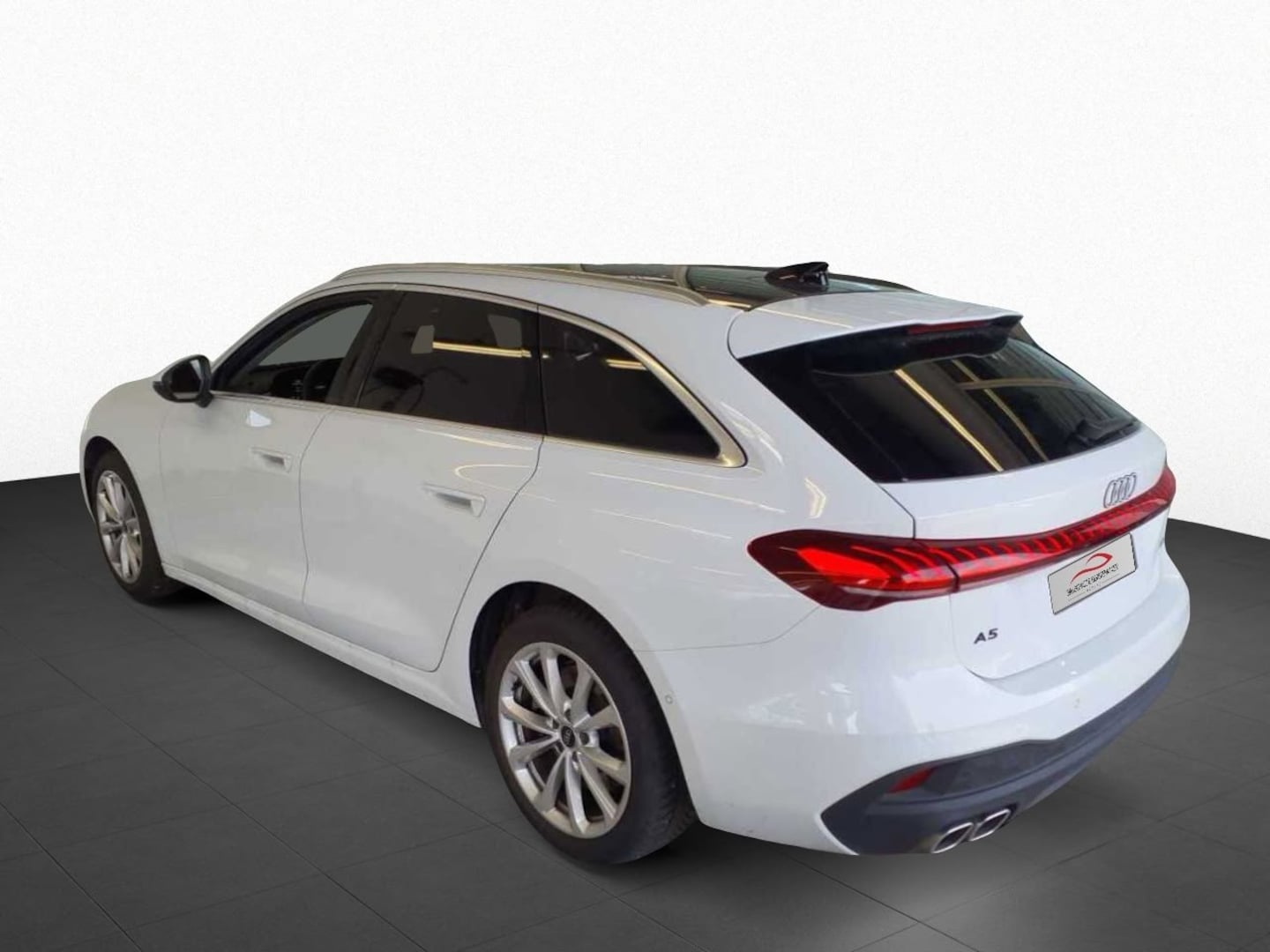 Bild über Audi A5 Avant TDI quattro 150 kW S tronic - für weitere Informationen kontaktieren Sie den Audi Partner