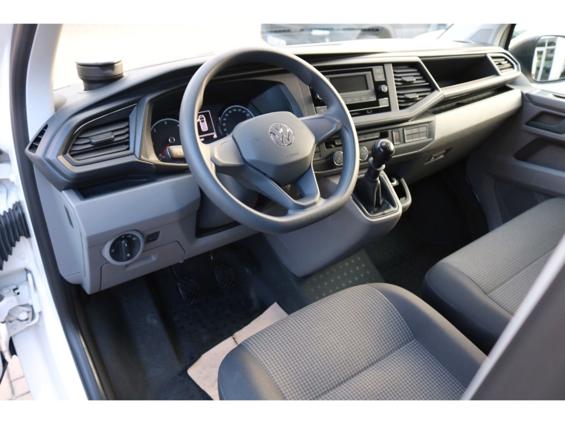 Volkswagen T6.1 Transporter Kasten kurzer Radstand
