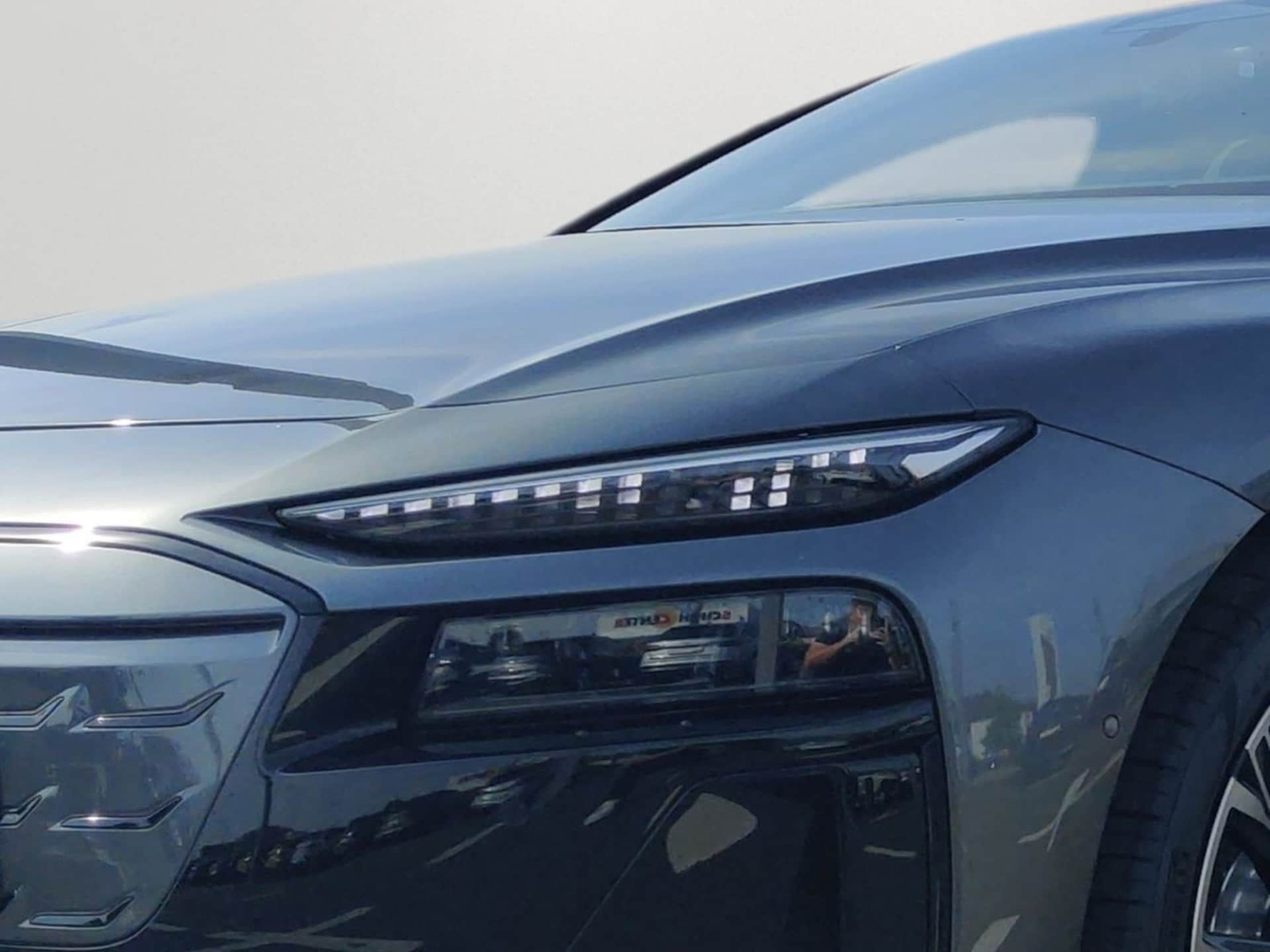 Audi S6 Avant e-tron edition one