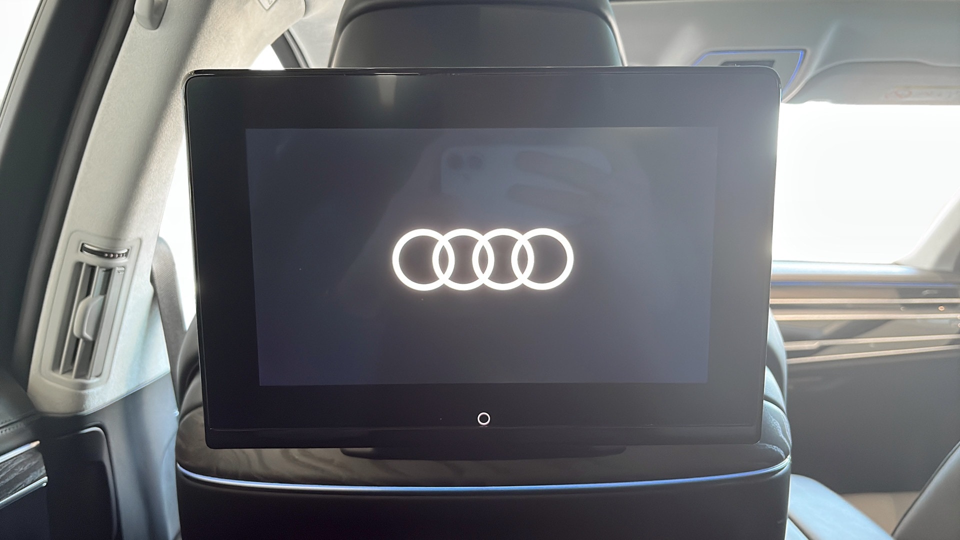 Bild som visar Audi A8 A8 50 TDI quattro 286 hk tiptronic - för mer information kontakta din Audi Partner