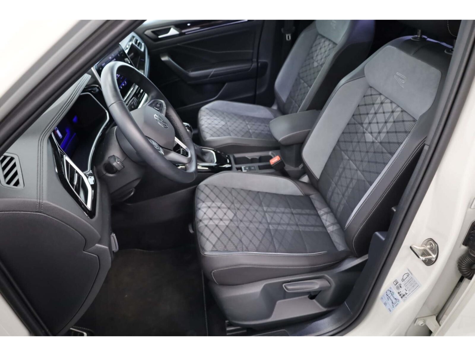 Volkswagen T-Roc – Bild 6