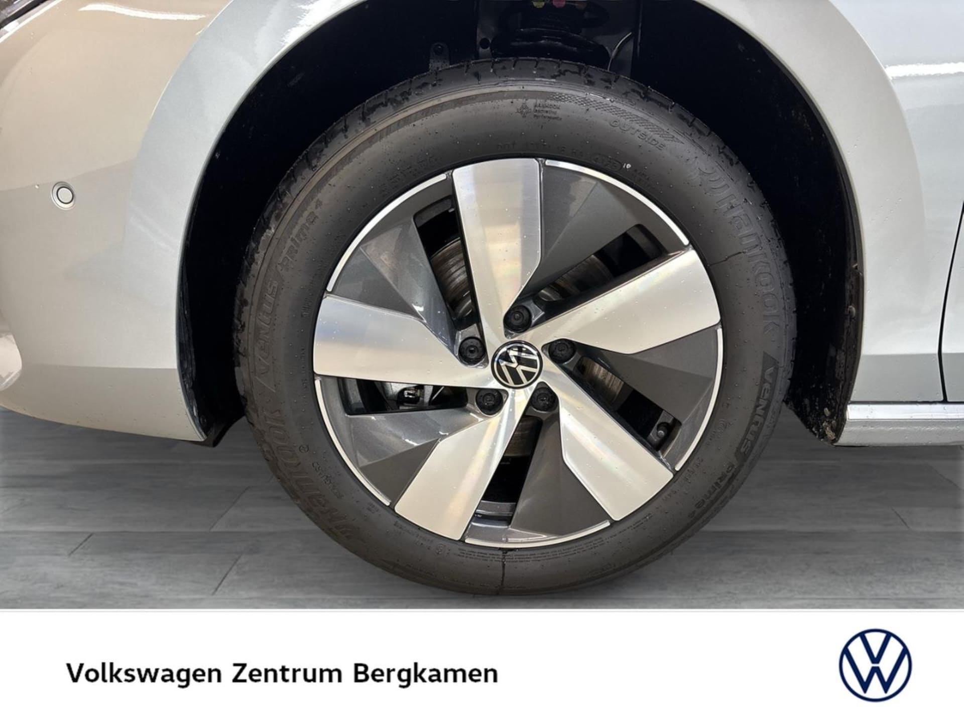 Volkswagen Passat Basis-Modell