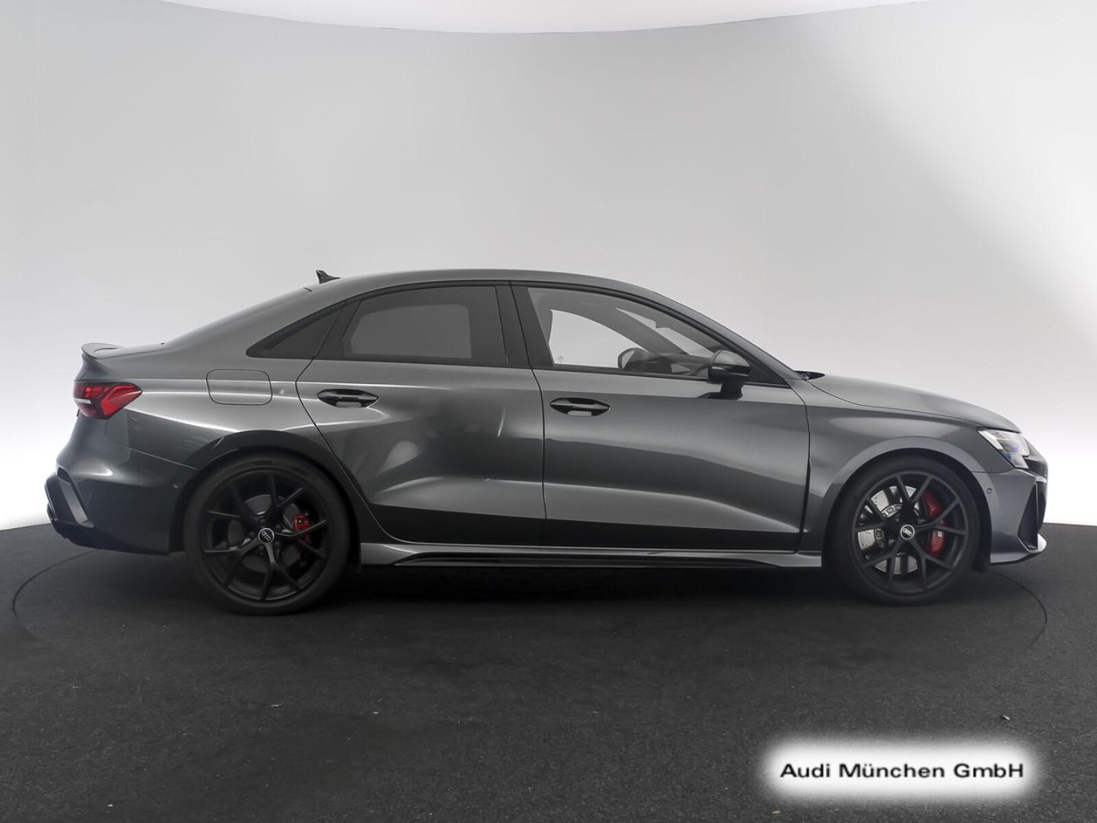 Audi RS 3 Limousine – Bild 3