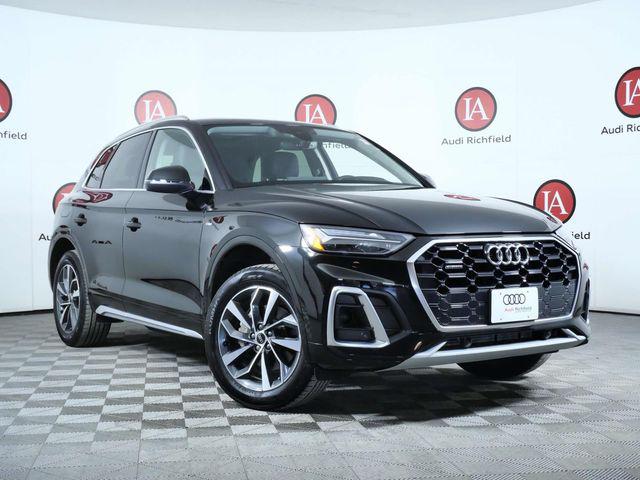 2023 Audi Q5 45 Premium's photo