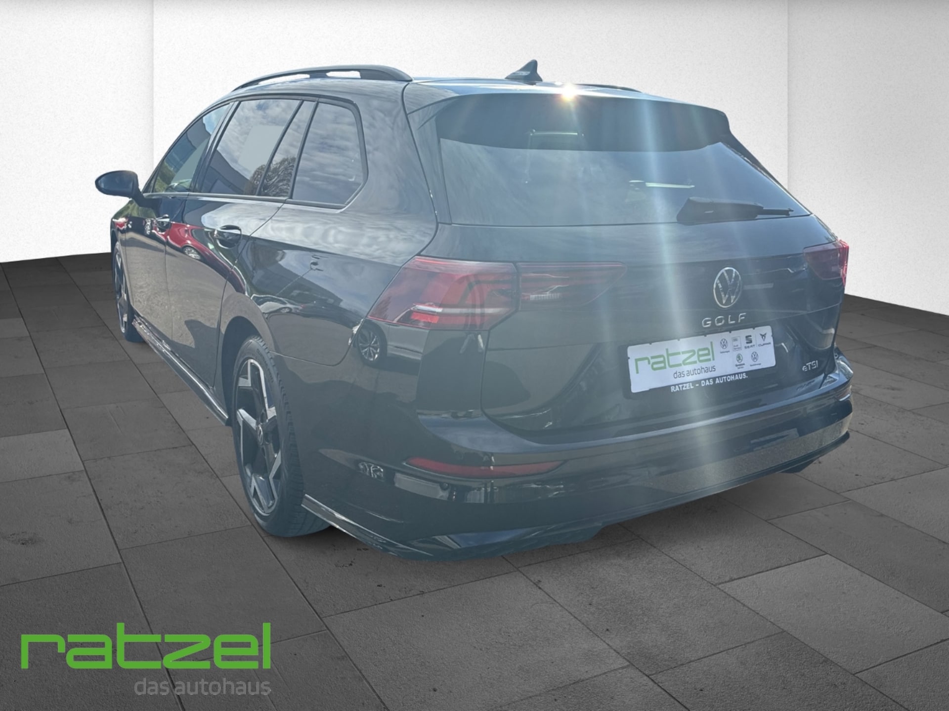 Volkswagen Golf Variant R-Line