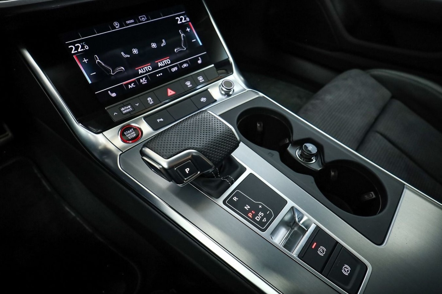 Bild über Audi S6 Avant TDI quattro tiptronic - für weitere Informationen kontaktieren Sie den Audi Partner