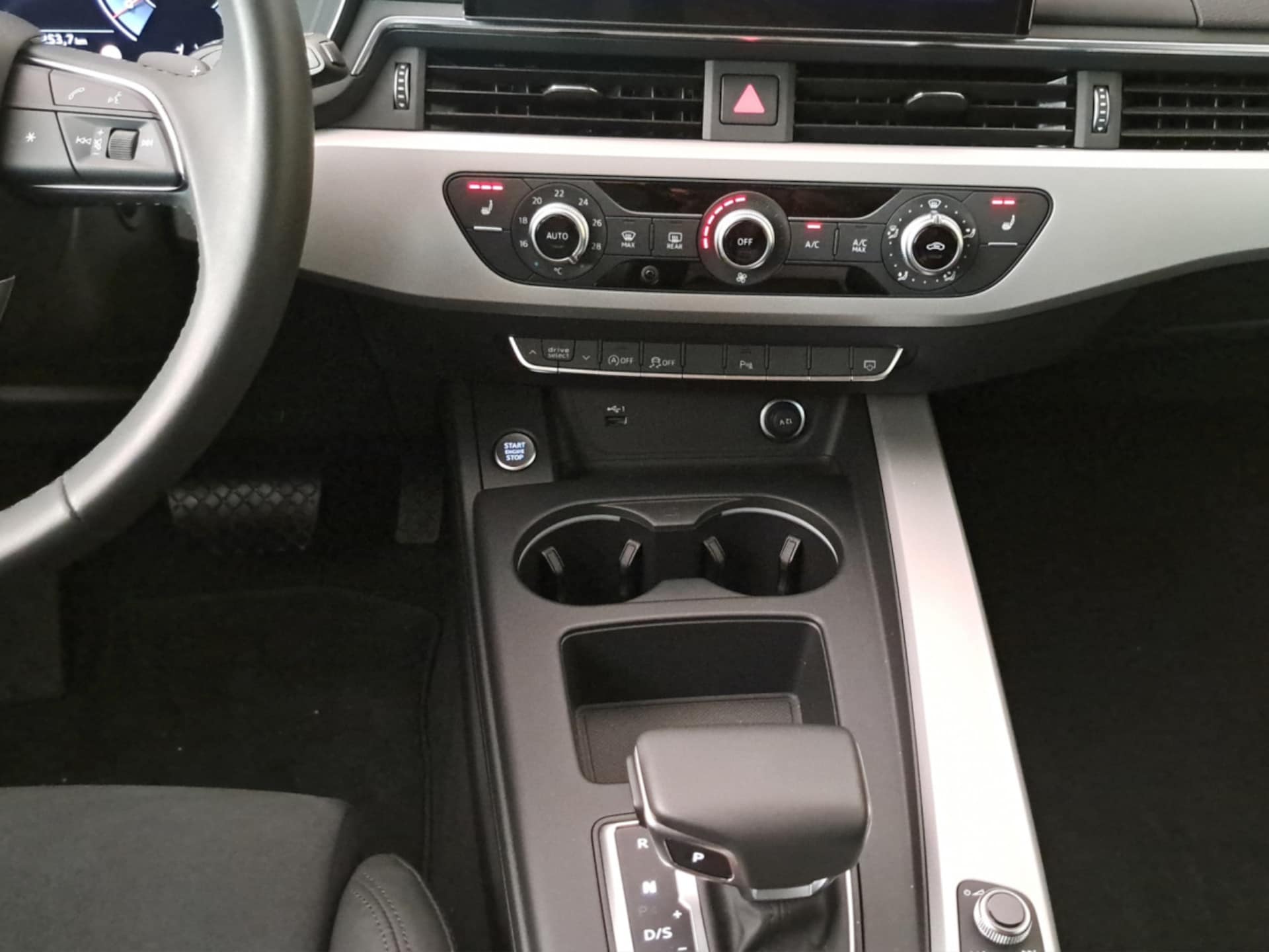 Audi A4 Avant S line