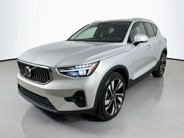2023 Volvo XC40