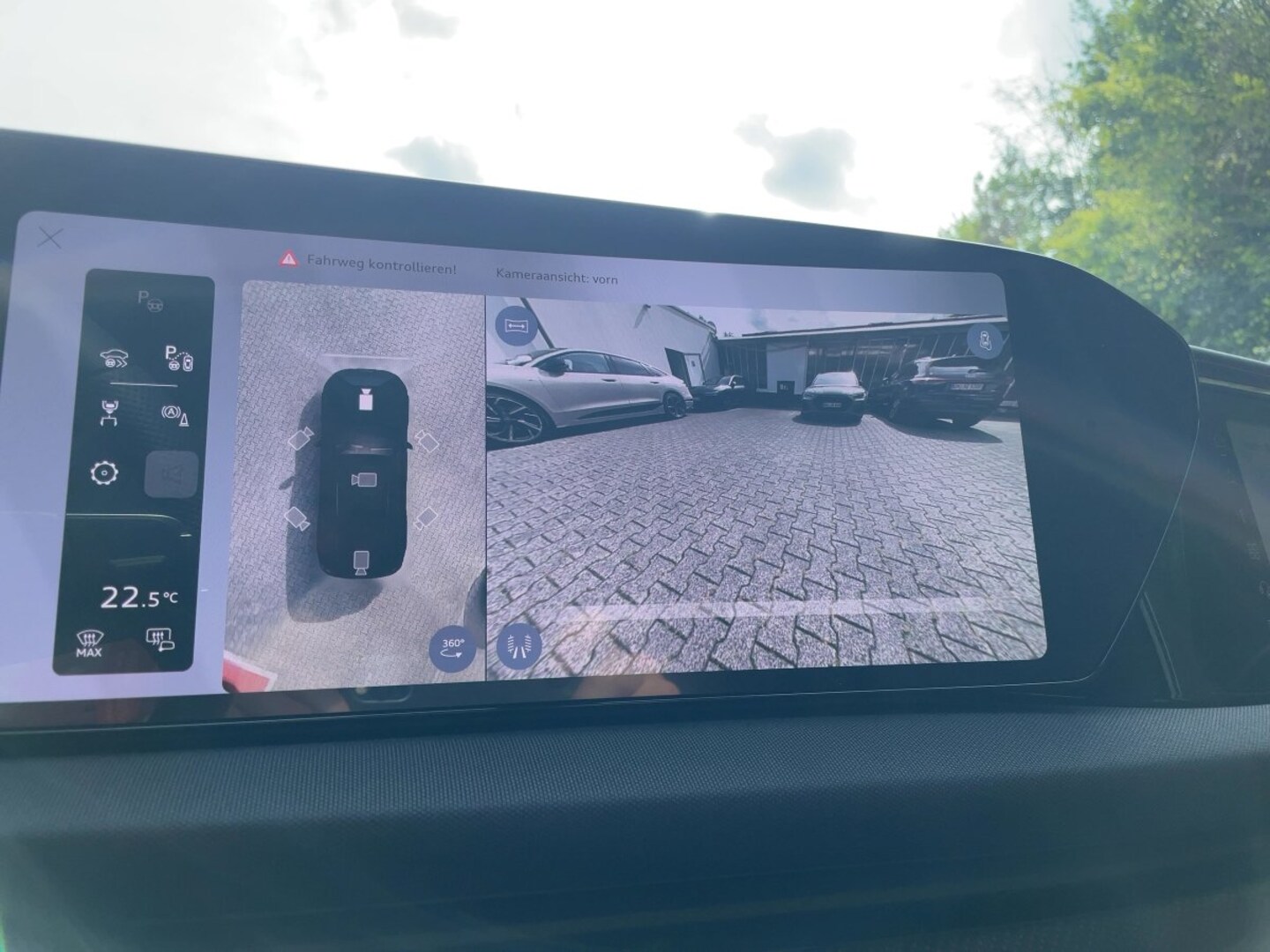 Bild über Audi Q7 SUV TDI quattro 220 kW tiptronic - für weitere Informationen kontaktieren Sie den Audi Partner