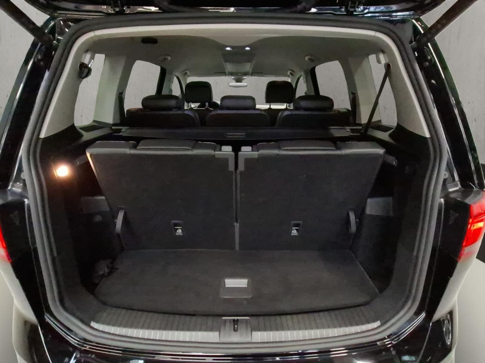 Volkswagen Touran – Bild 17
