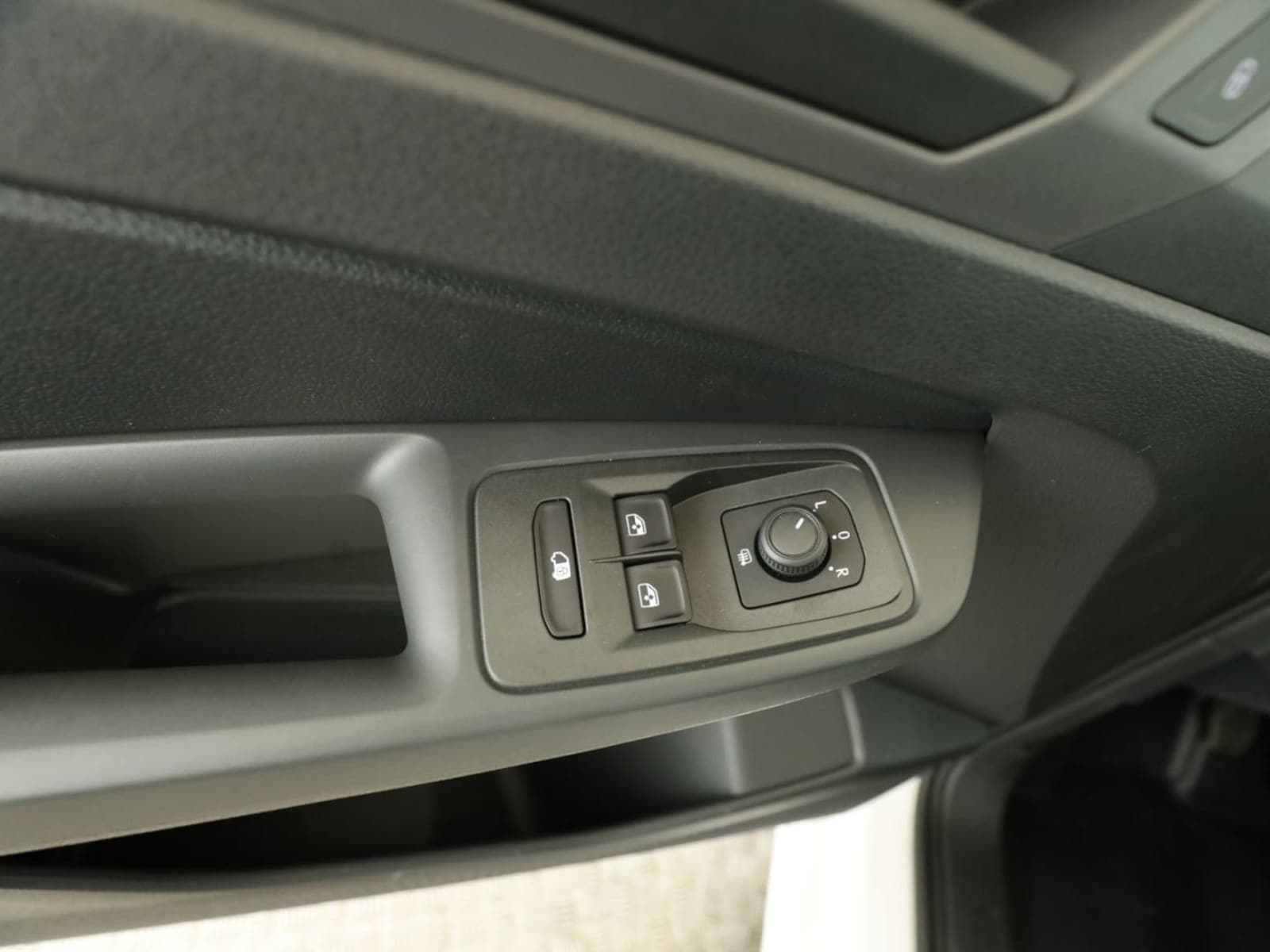 Volkswagen Caddy Maxi Cargo – Bild 12