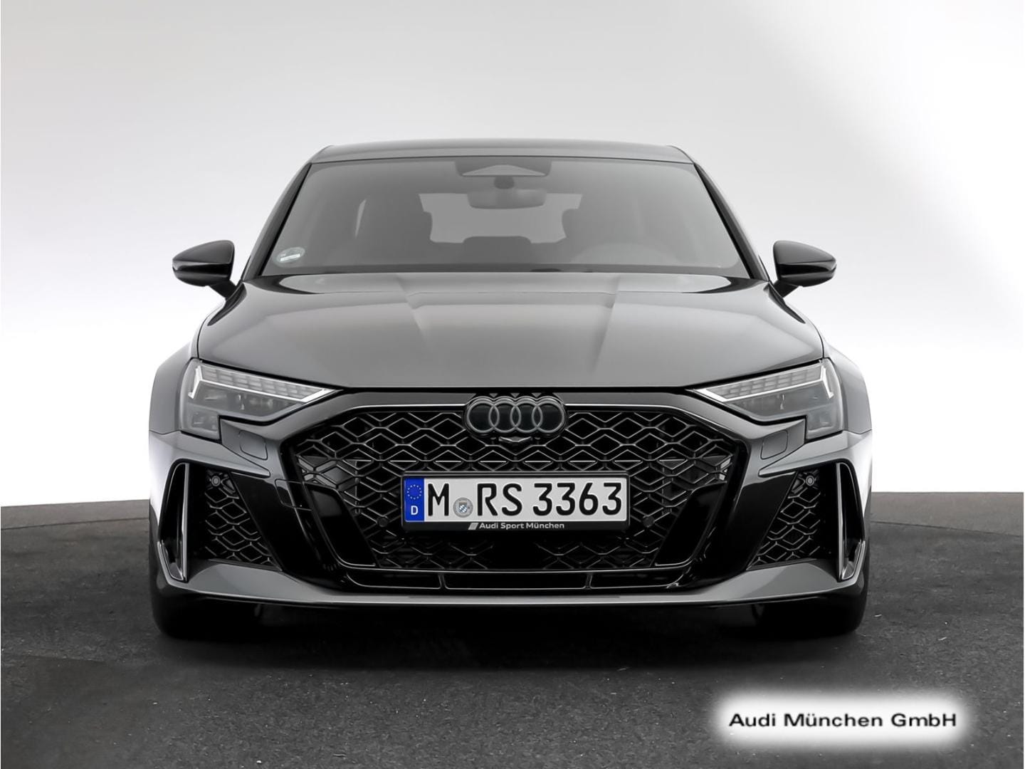 Bild über Audi RS 3 Limousine TFSI quattro 294 kW S tronic - für weitere Informationen kontaktieren Sie den Audi Partner