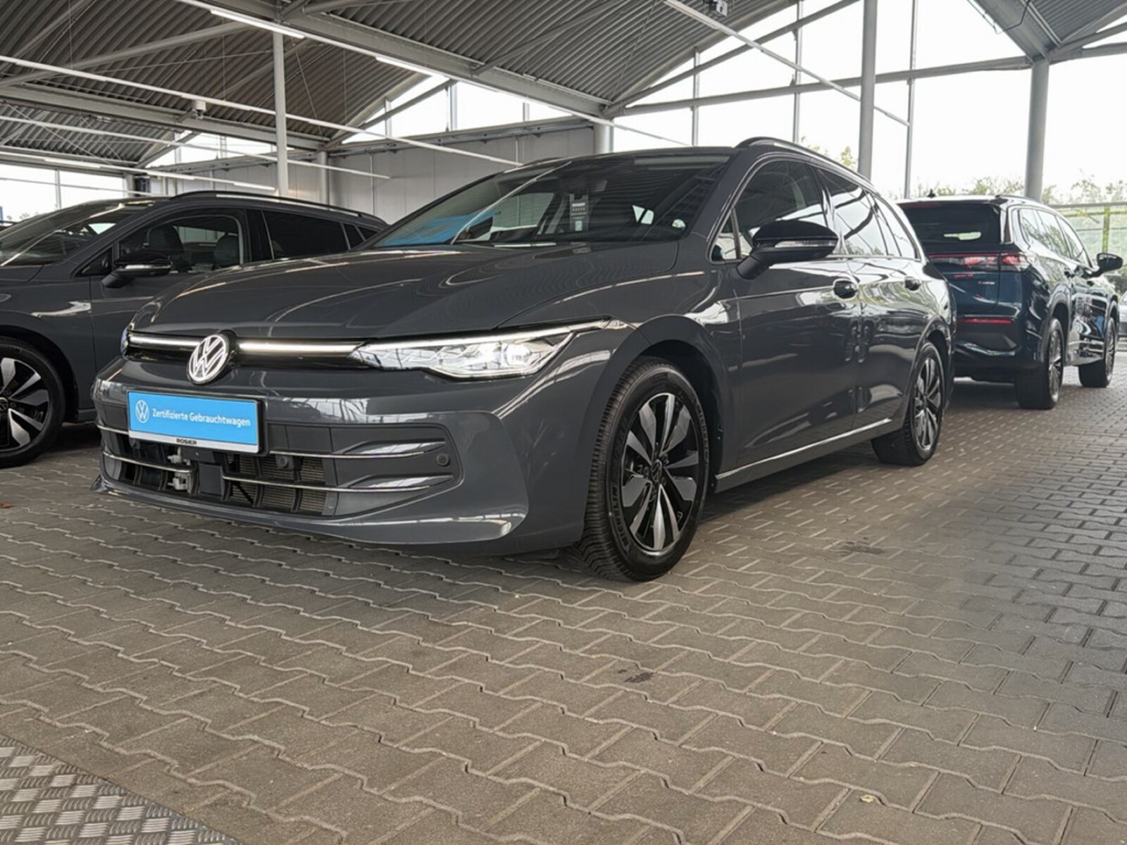 Volkswagen Golf Variant – Bild 2