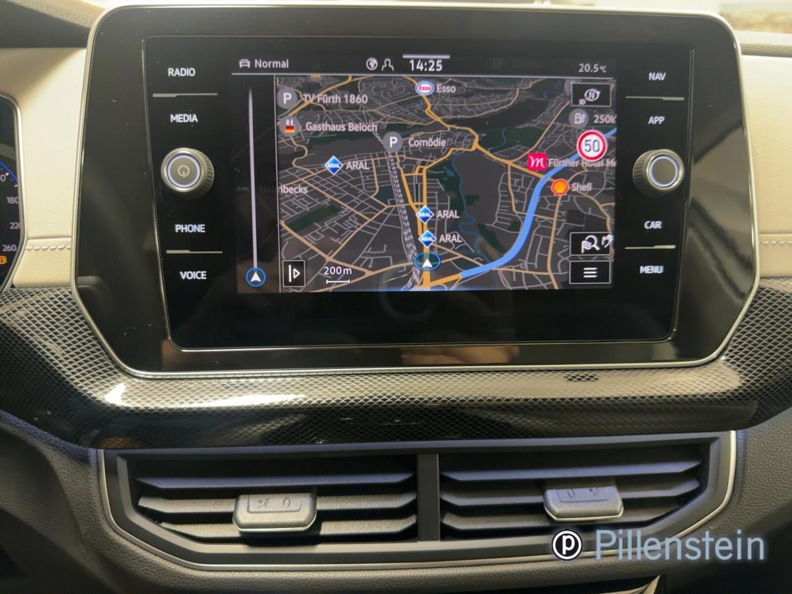 Volkswagen T-Cross – Bild 11