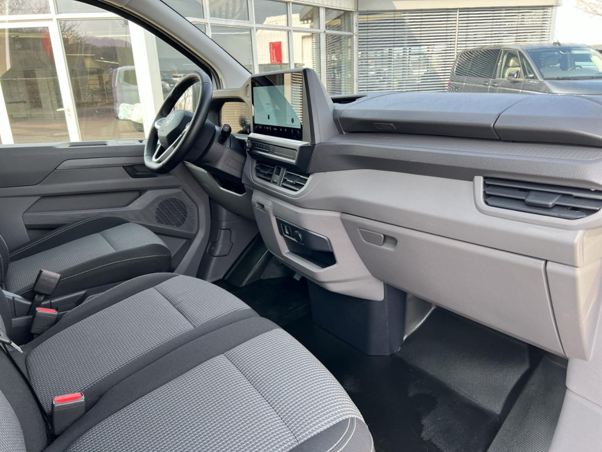 Volkswagen Caravelle langer Radstand Basis-Modell