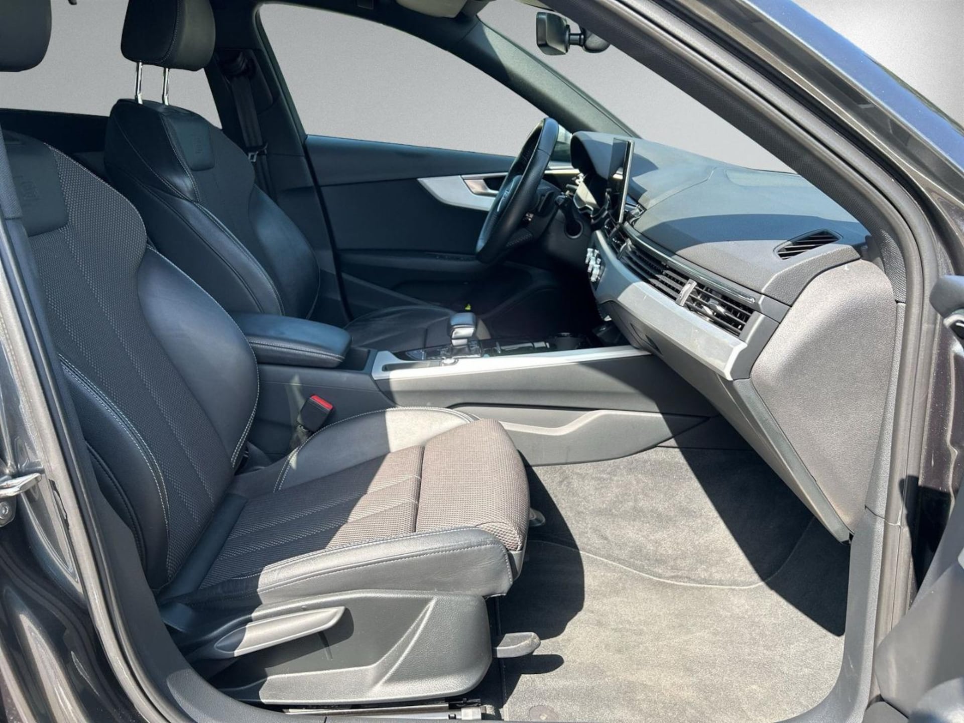 Audi A4 Avant S line