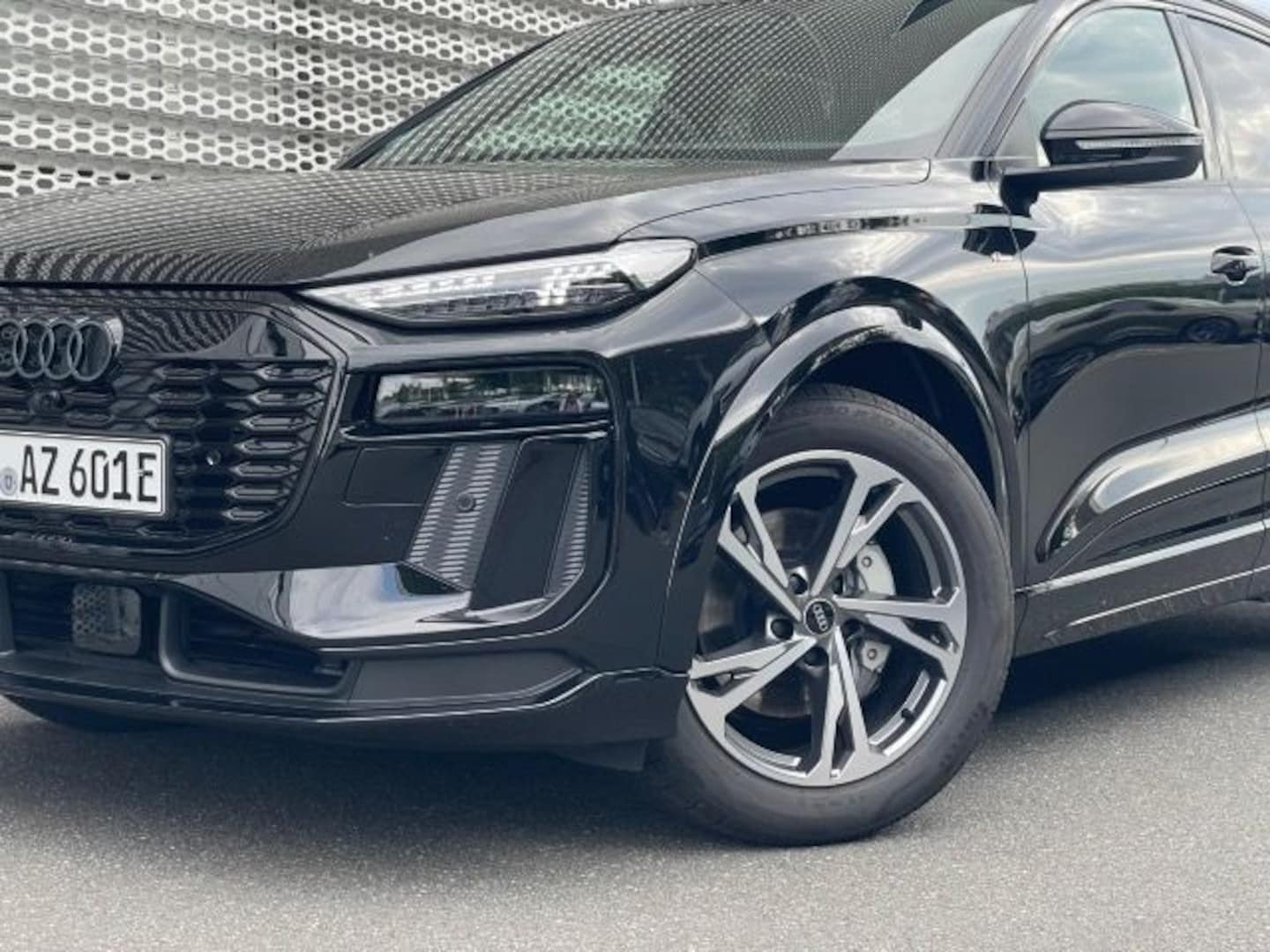 Bild über Audi Q6 SUV e-tron S line business e-tron performance 225 kW - für weitere Informationen kontaktieren Sie den Audi Partner