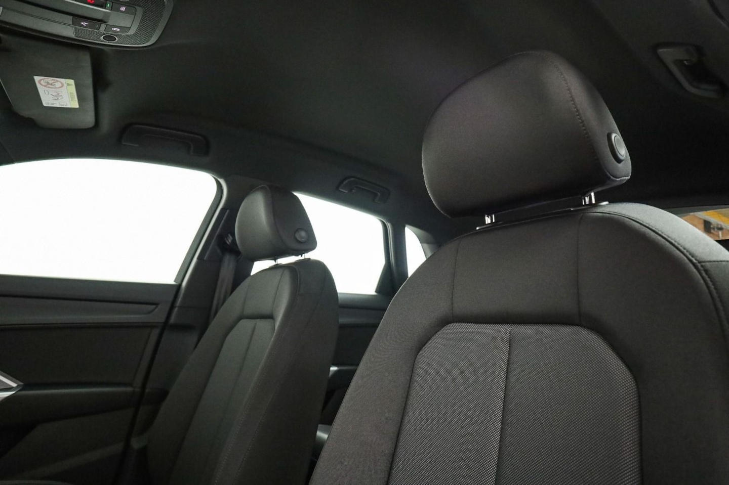 Bild über Audi Q3 35 TDI S tronic - für weitere Informationen kontaktieren Sie den Audi Partner