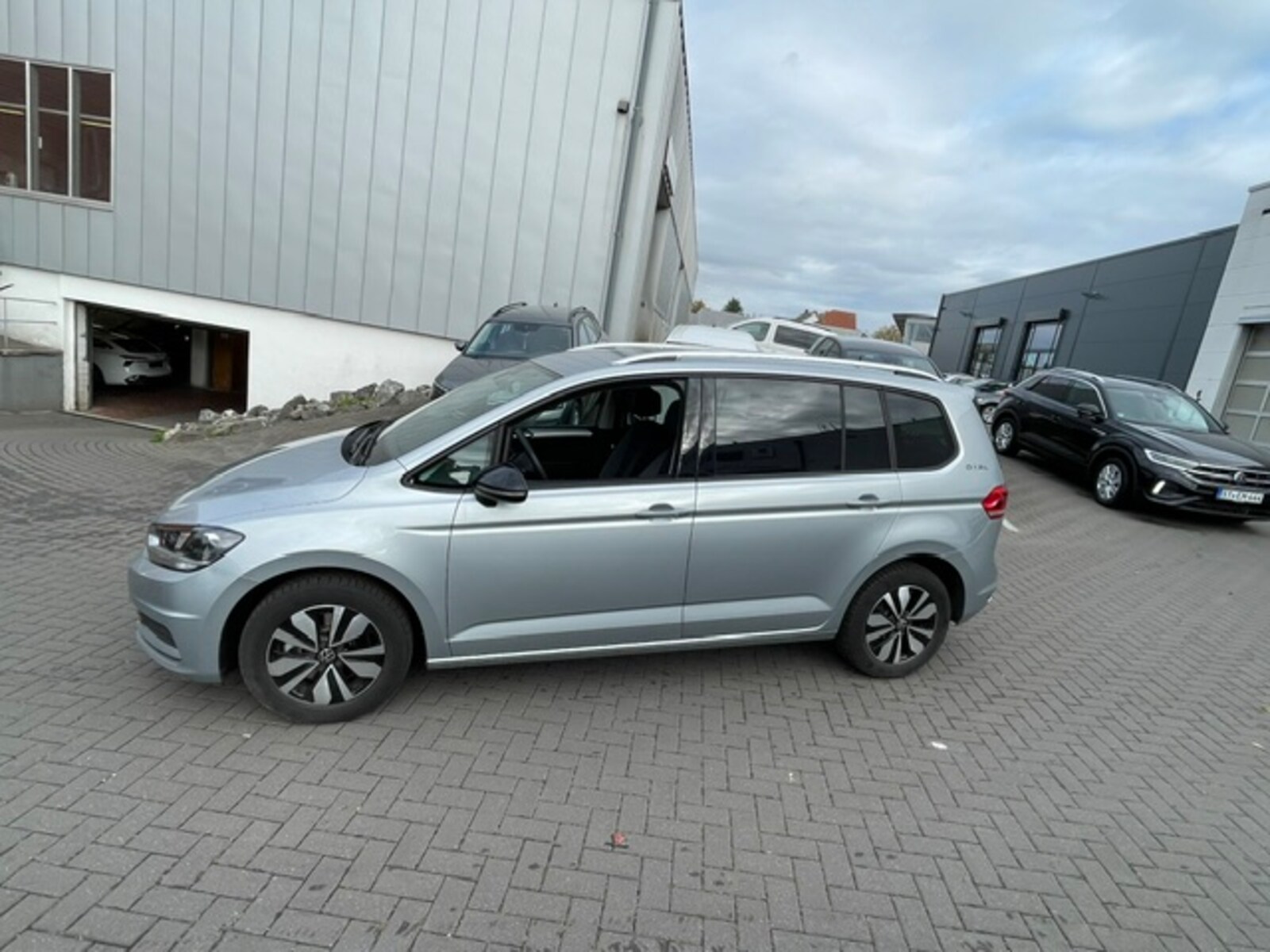 Volkswagen Touran – Bild 2