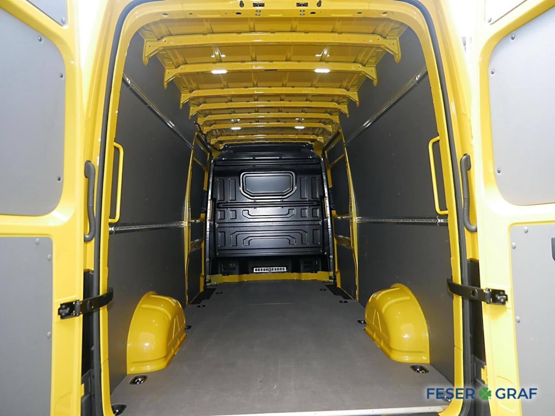 Volkswagen Crafter Kasten langer Radstand