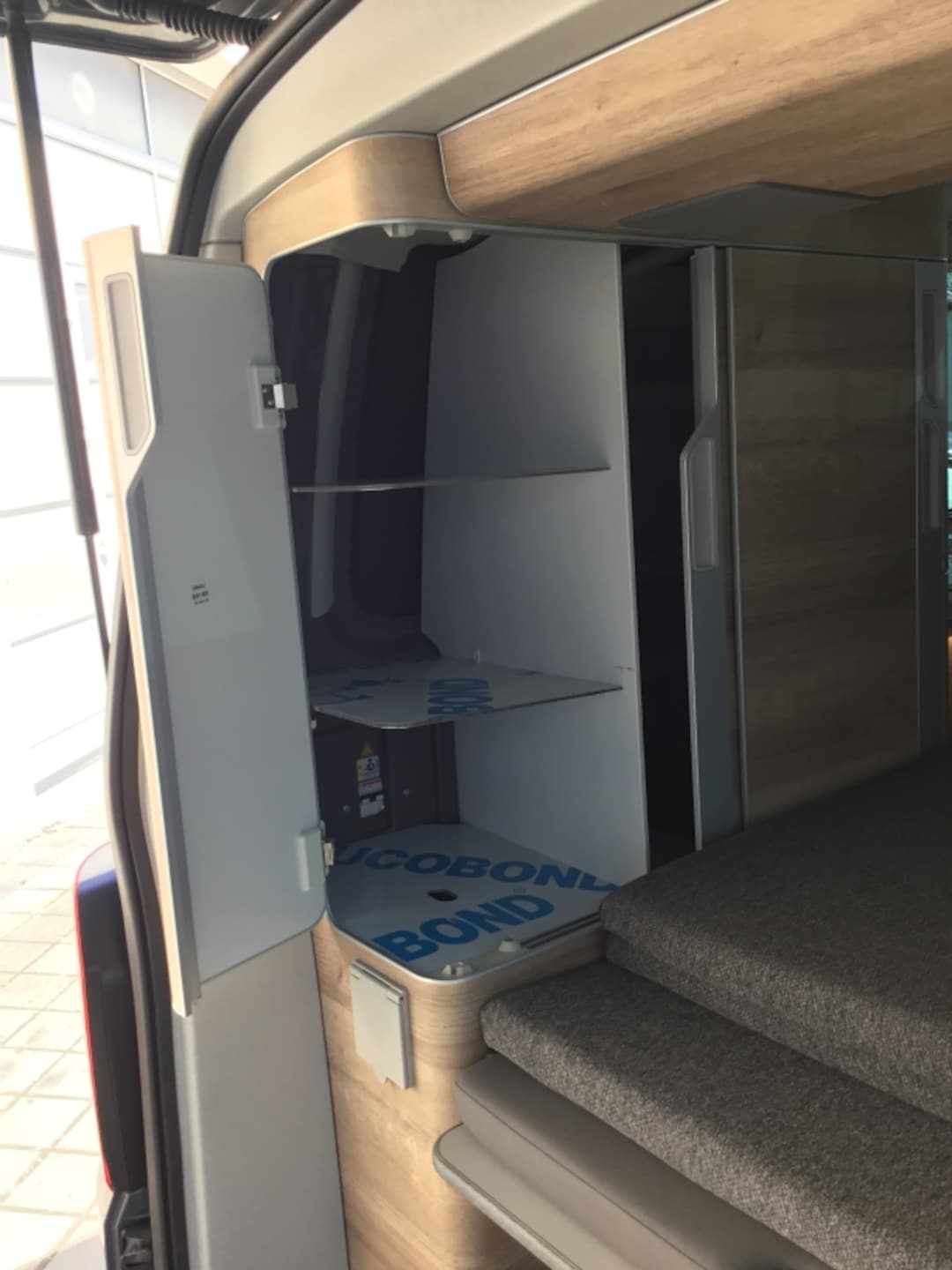 Volkswagen T6.1 California Ocean