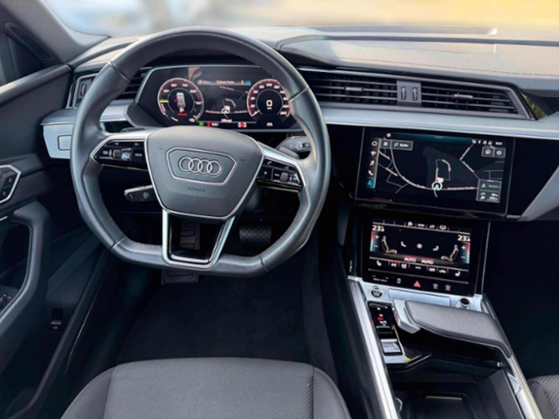 Audi e-tron S line