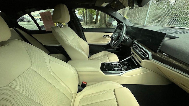 2023 BMW 330i