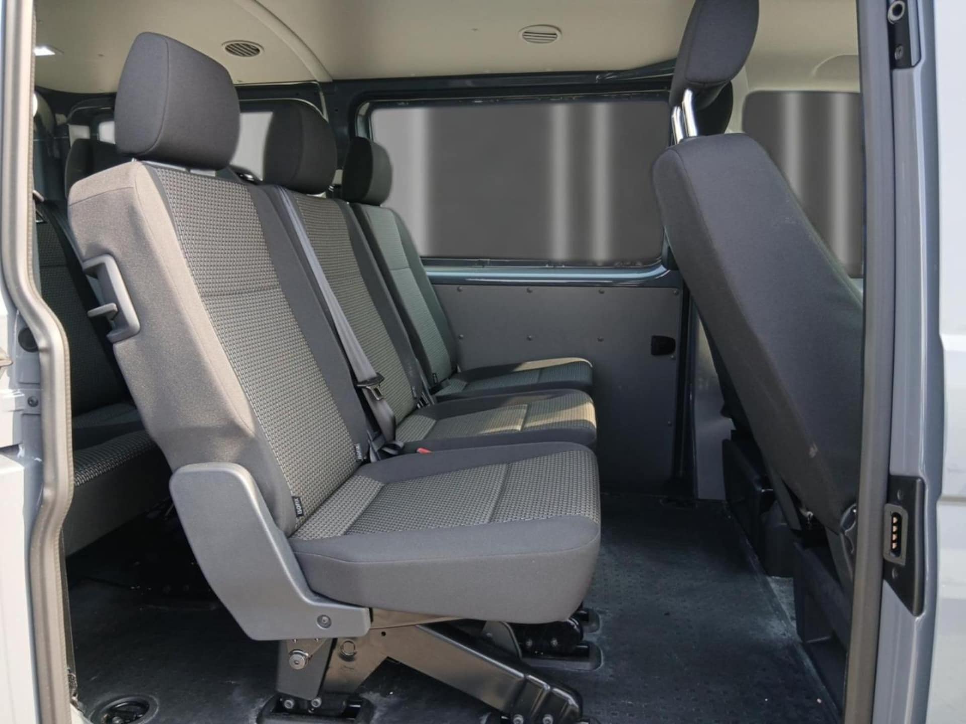 Volkswagen T6.1 Transporter Kombi kurzer Radstand