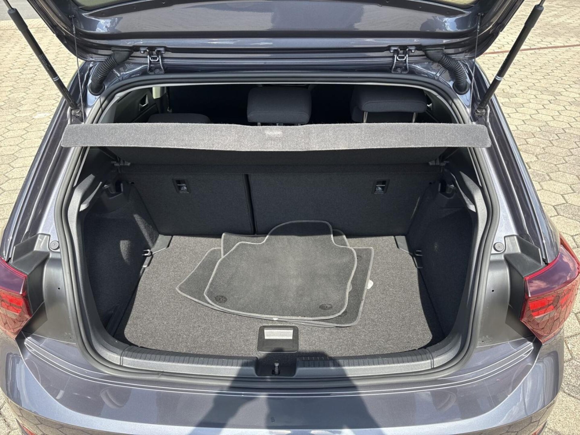 Volkswagen Polo Active