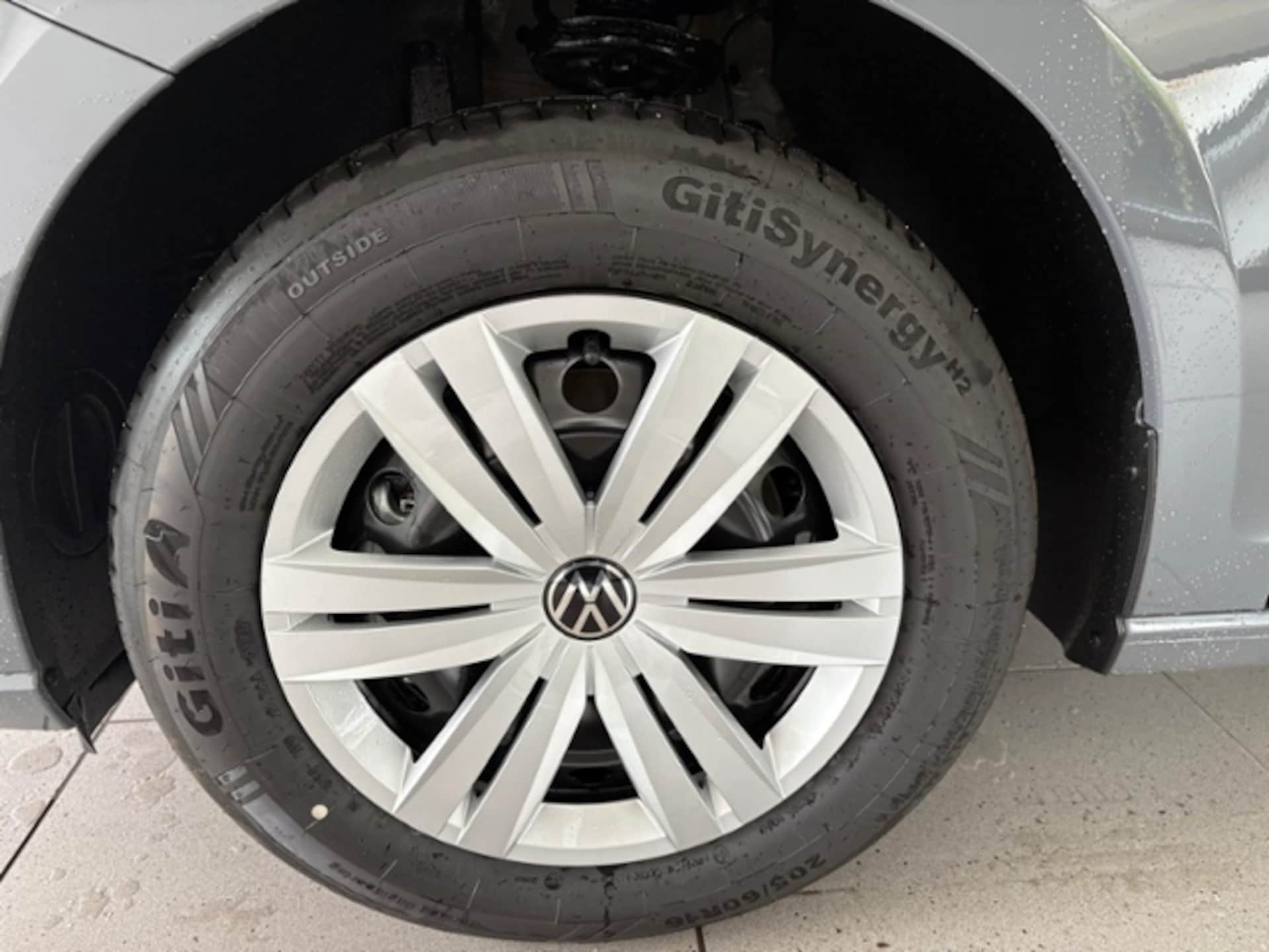 Volkswagen Caddy Maxi Basis-Modell