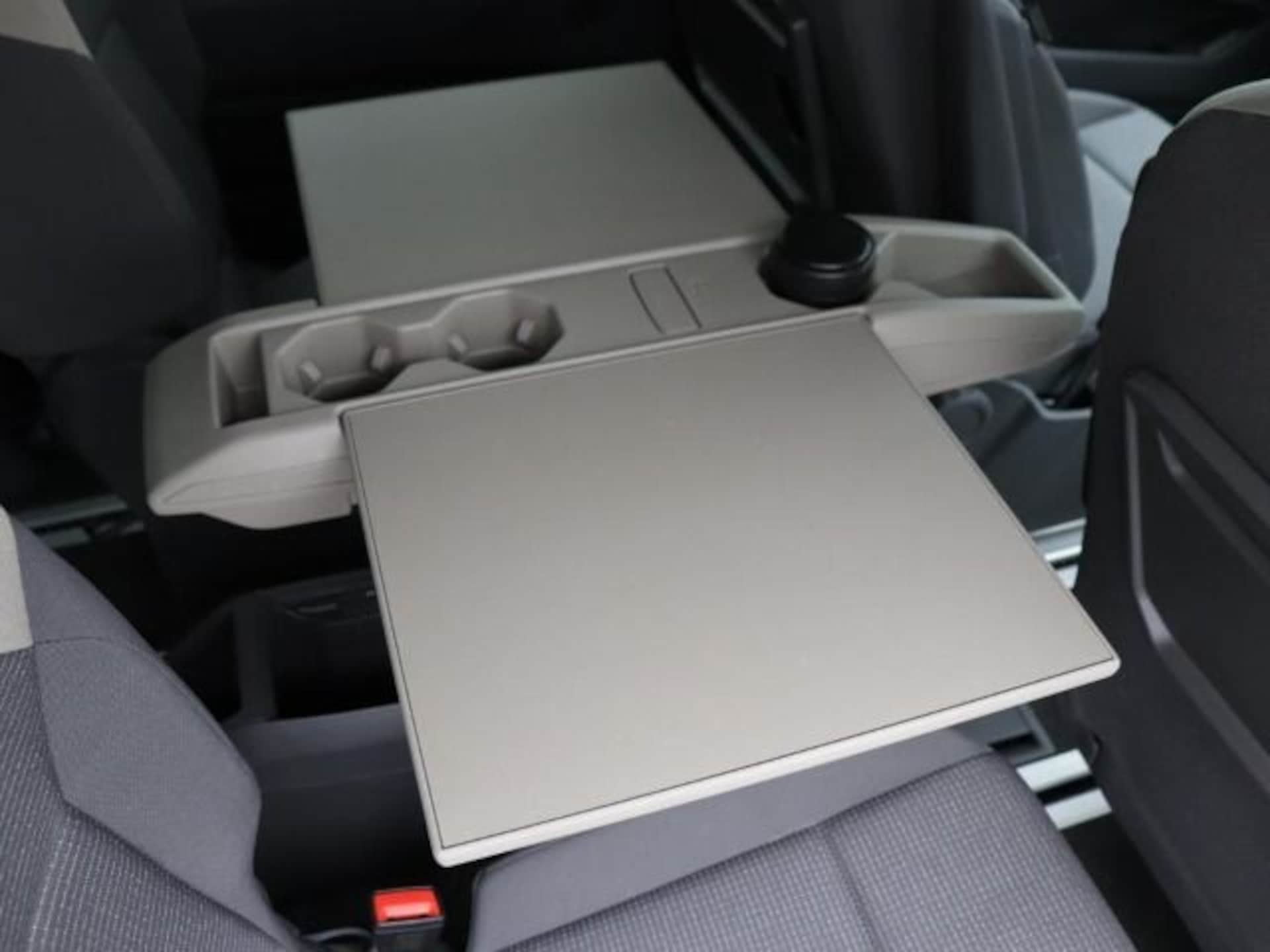 Volkswagen Multivan Basis-Modell