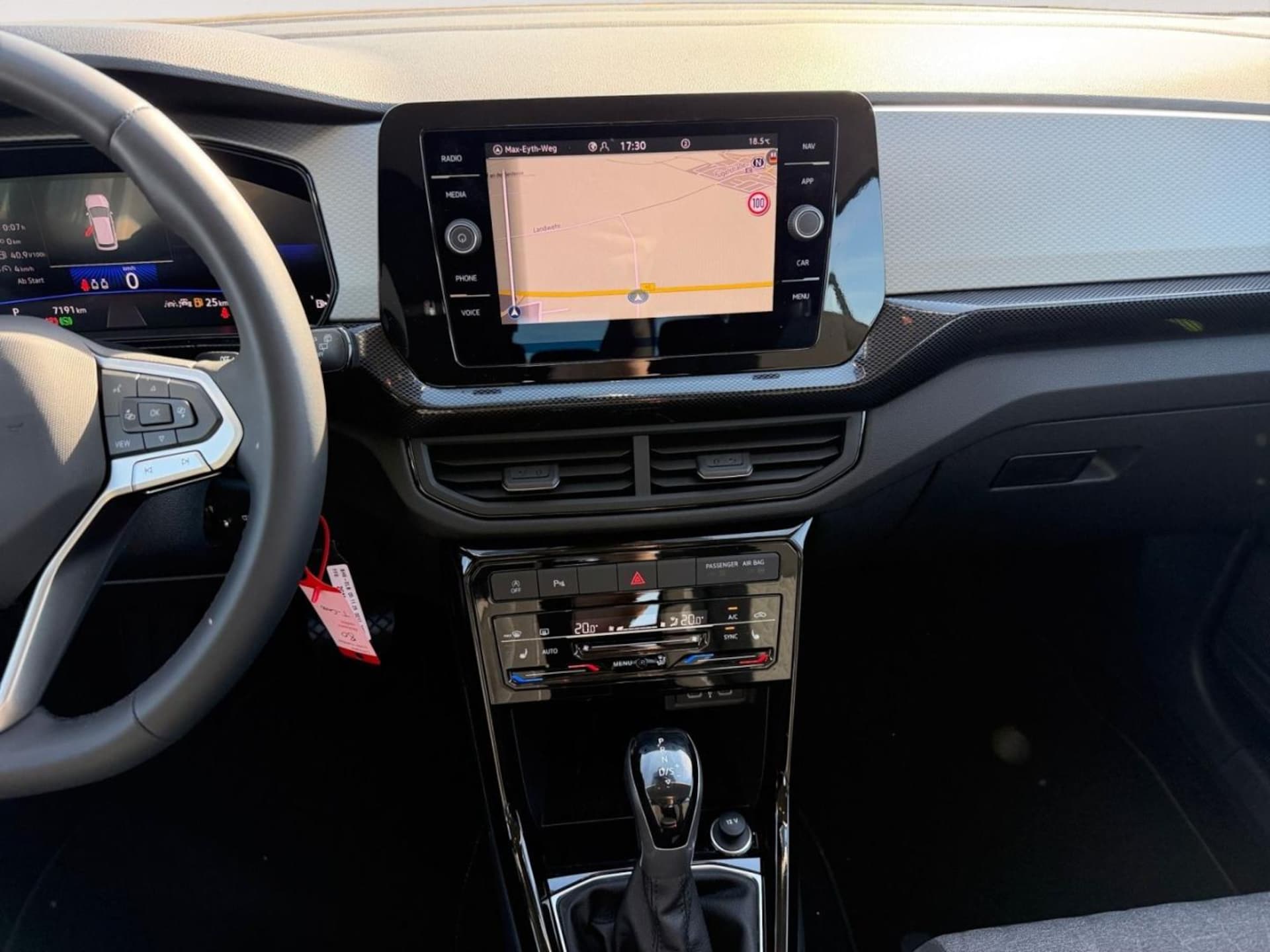 Volkswagen T-Cross Life