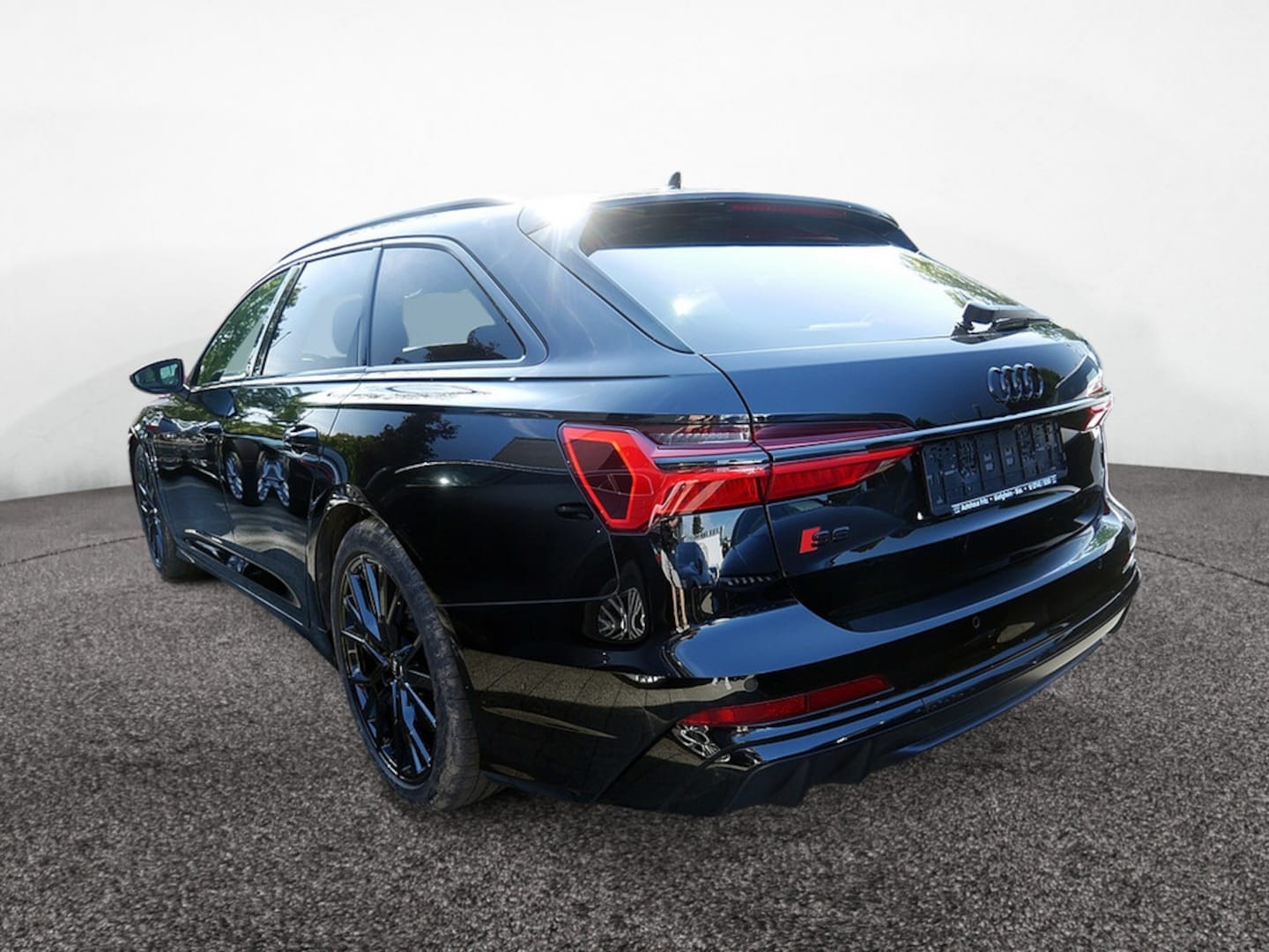 Bild über Audi S6 Avant TDI quattro tiptronic - für weitere Informationen kontaktieren Sie den Audi Partner