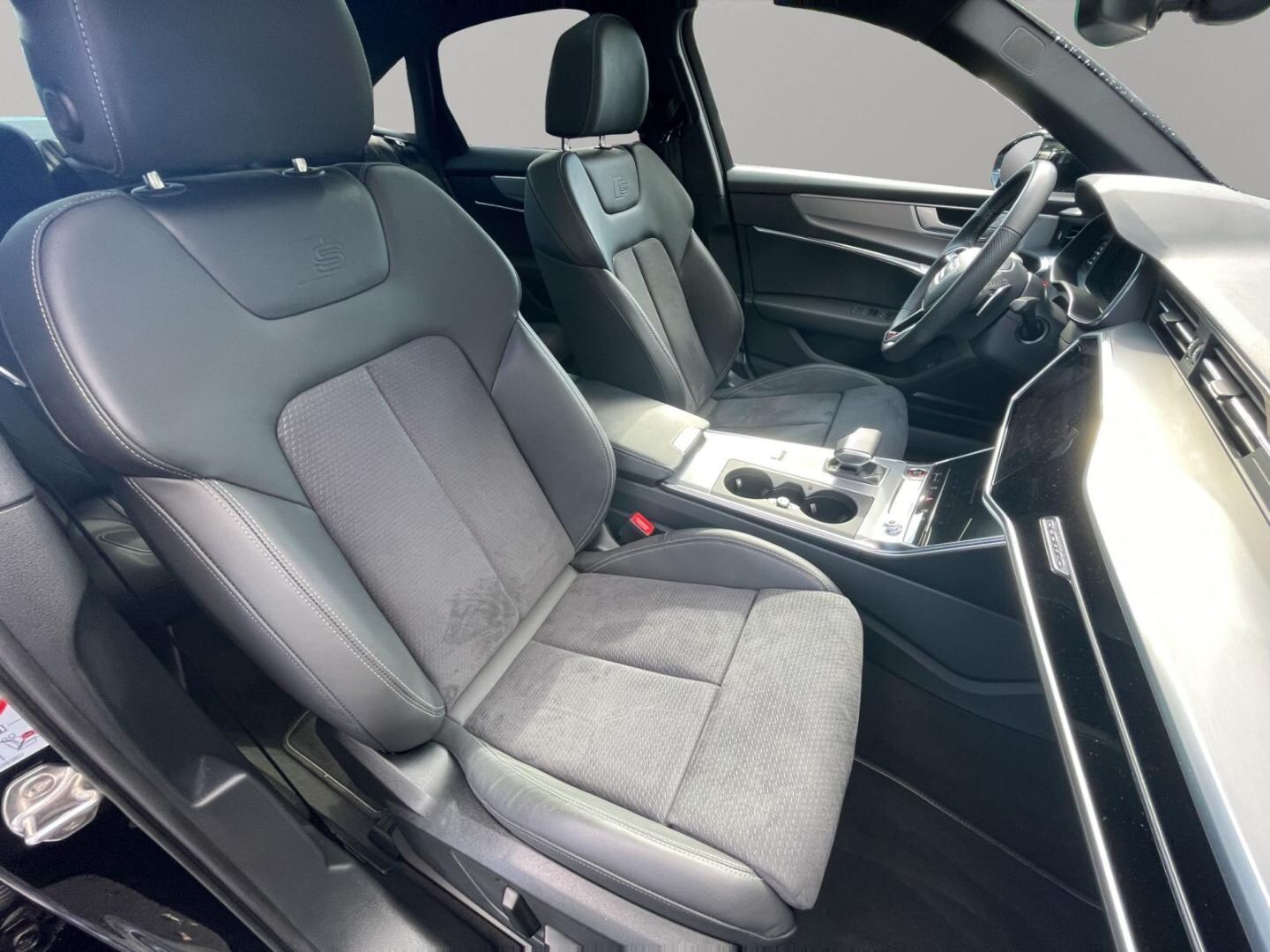 Bild über Audi S6 Limousine TDI quattro tiptronic - für weitere Informationen kontaktieren Sie den Audi Partner