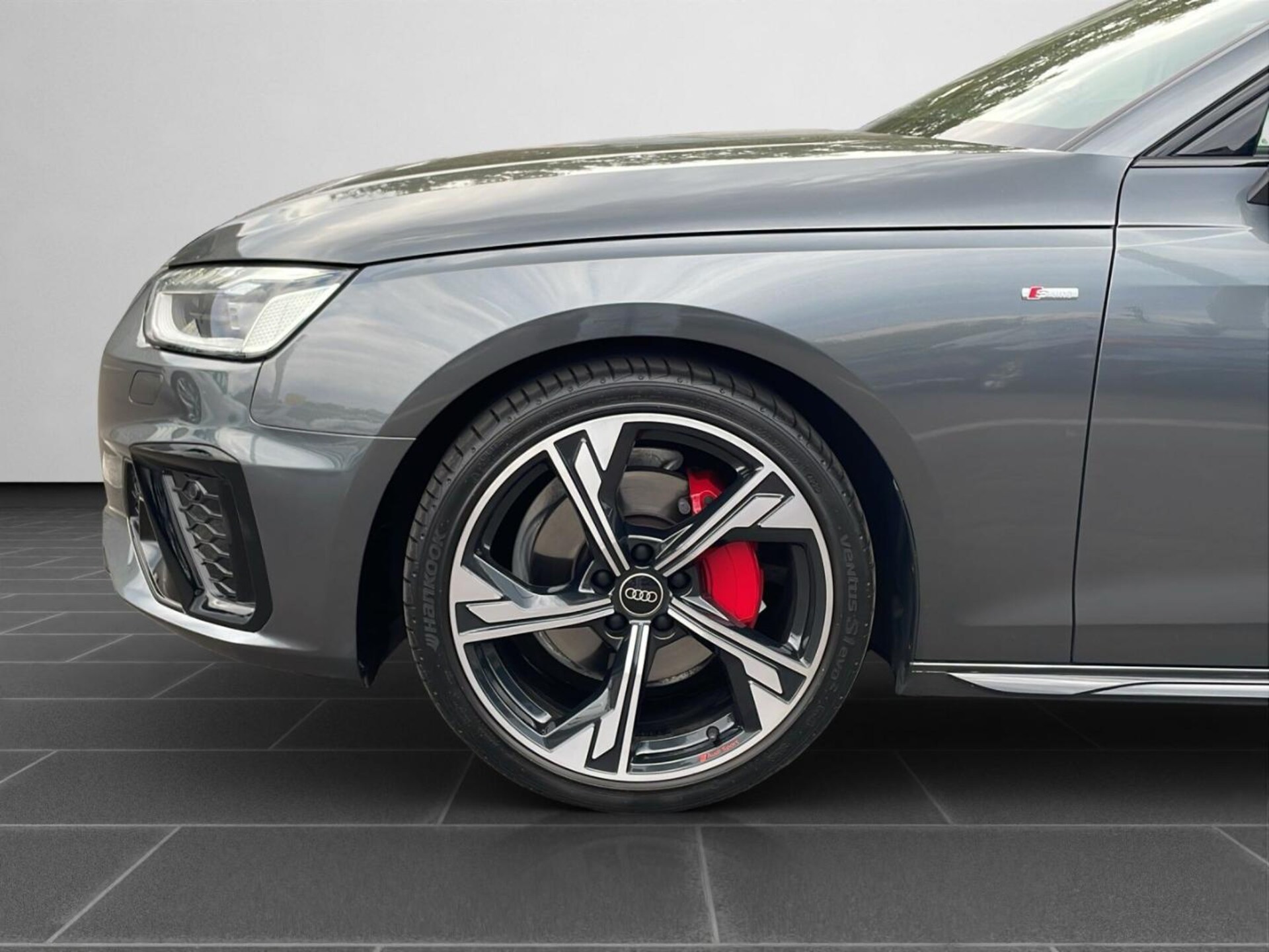 Audi A4 Avant S line