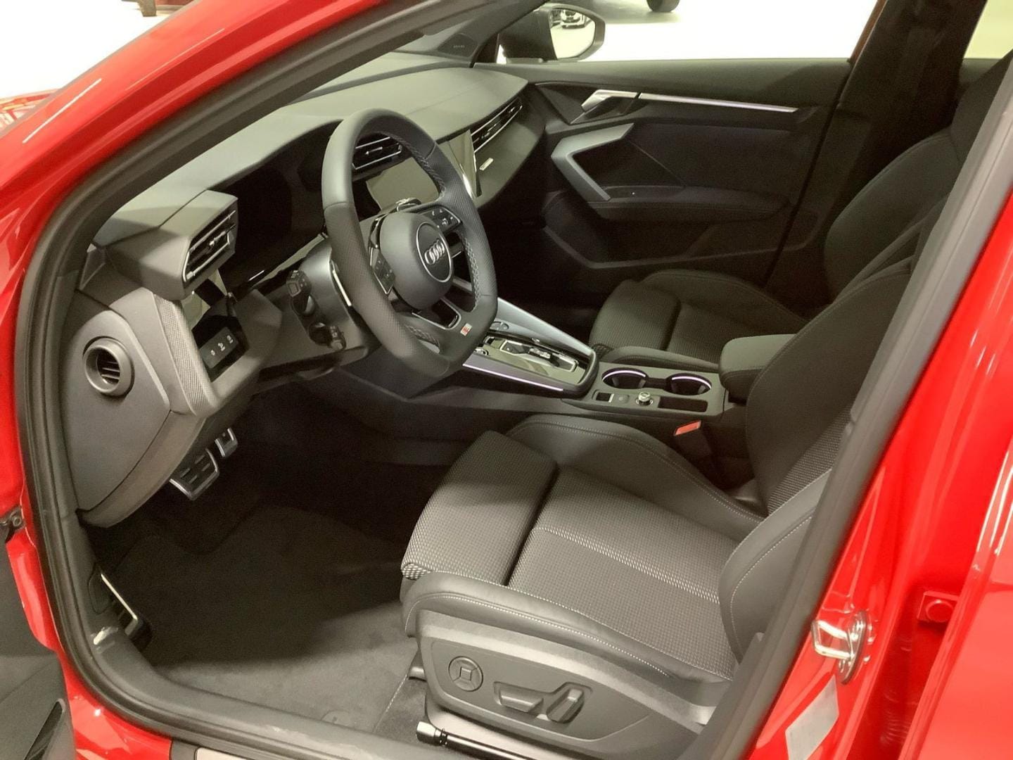 Bild über Audi A3 Sportback TFSI 110 kW S tronic - für weitere Informationen kontaktieren Sie den Audi Partner