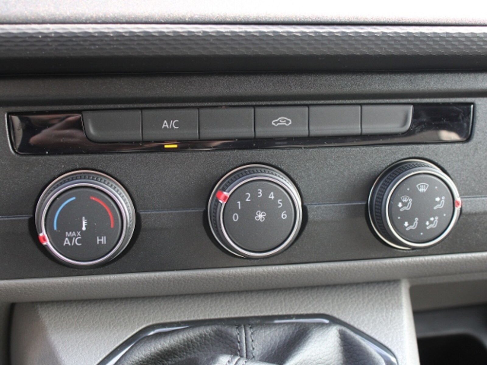 Volkswagen T6.1 Transporter Kasten langer Radstand – Bild 9