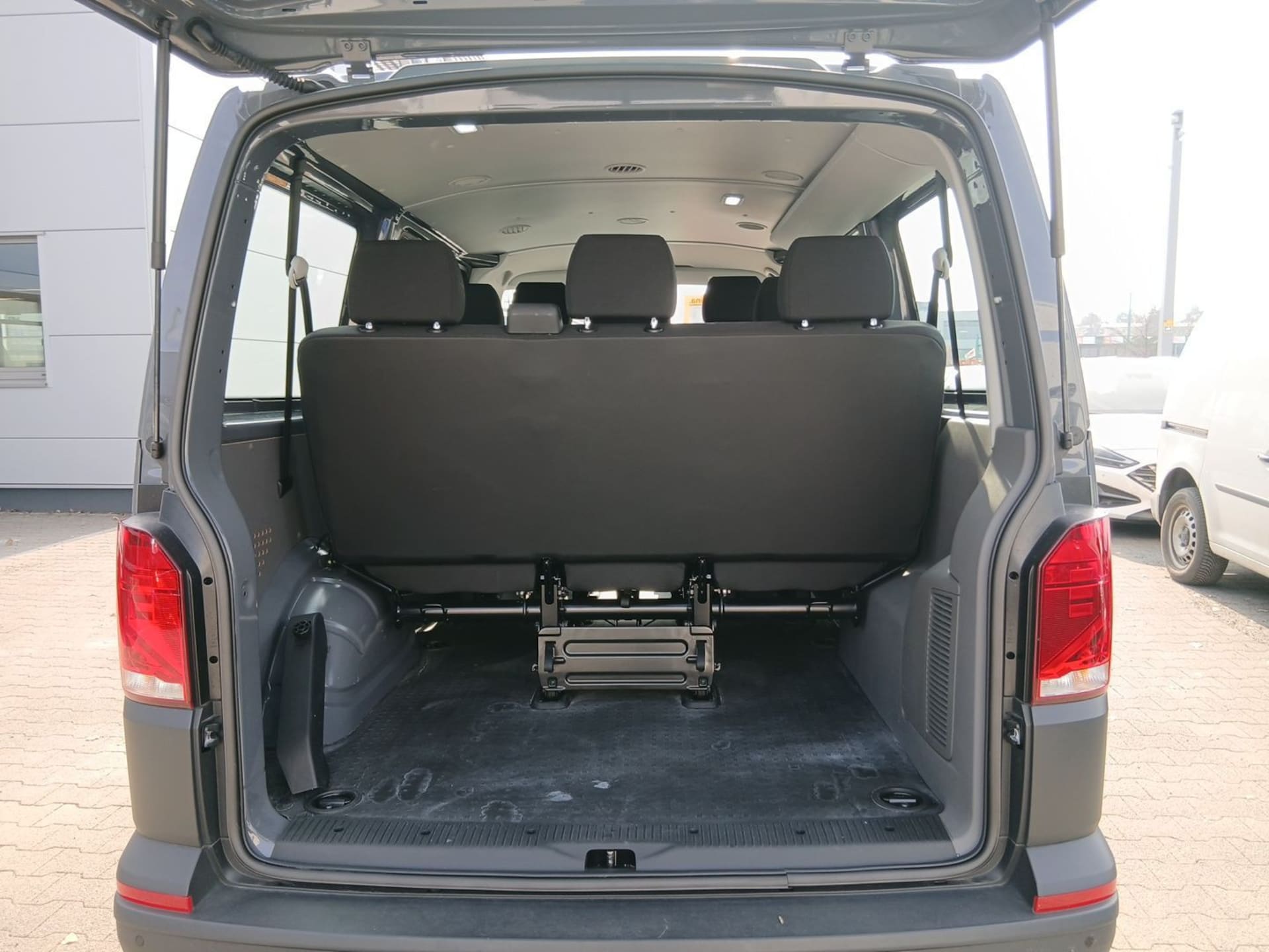 Volkswagen T6.1 Transporter Kombi kurzer Radstand